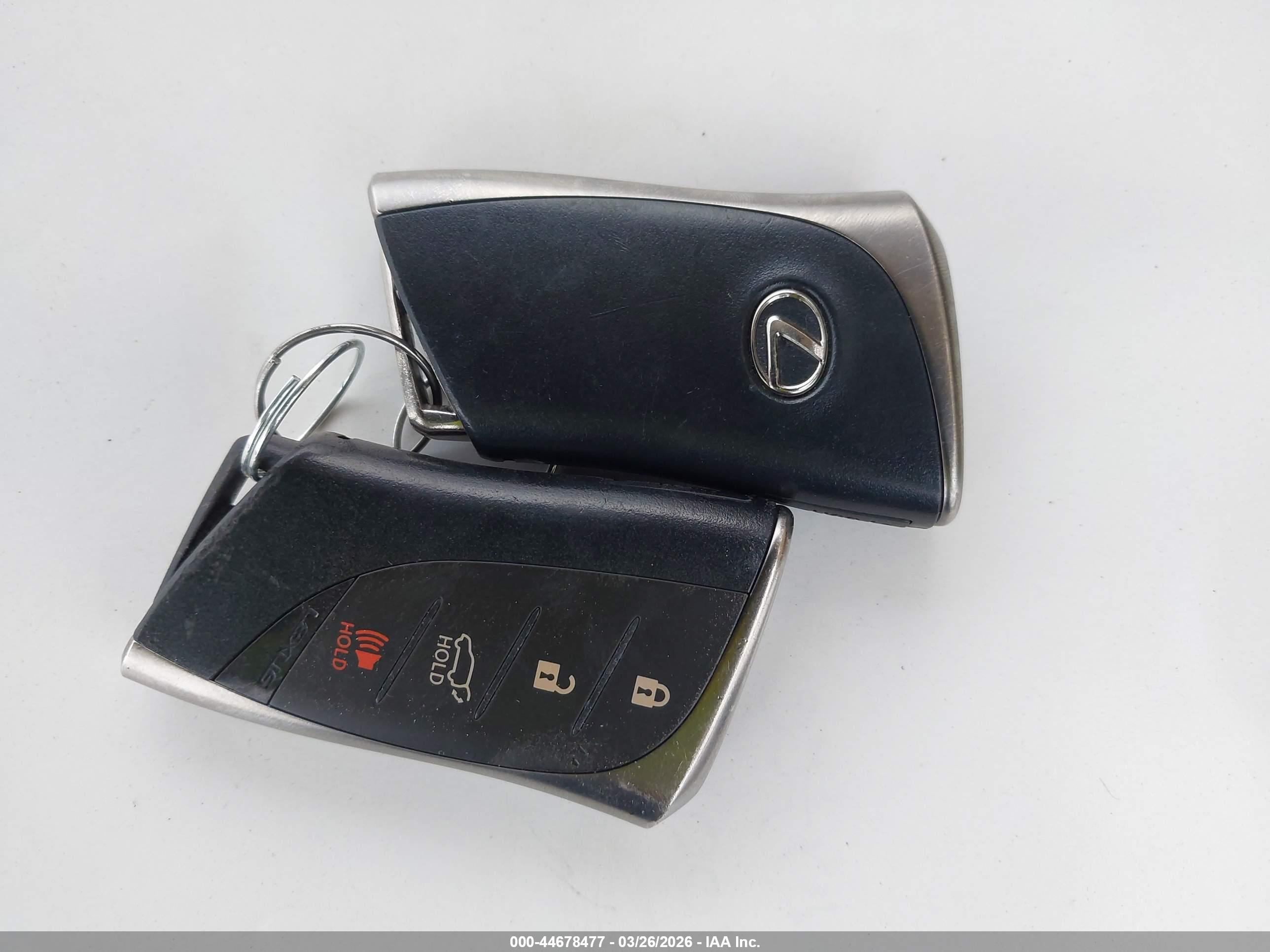 LEXUS UX image 11