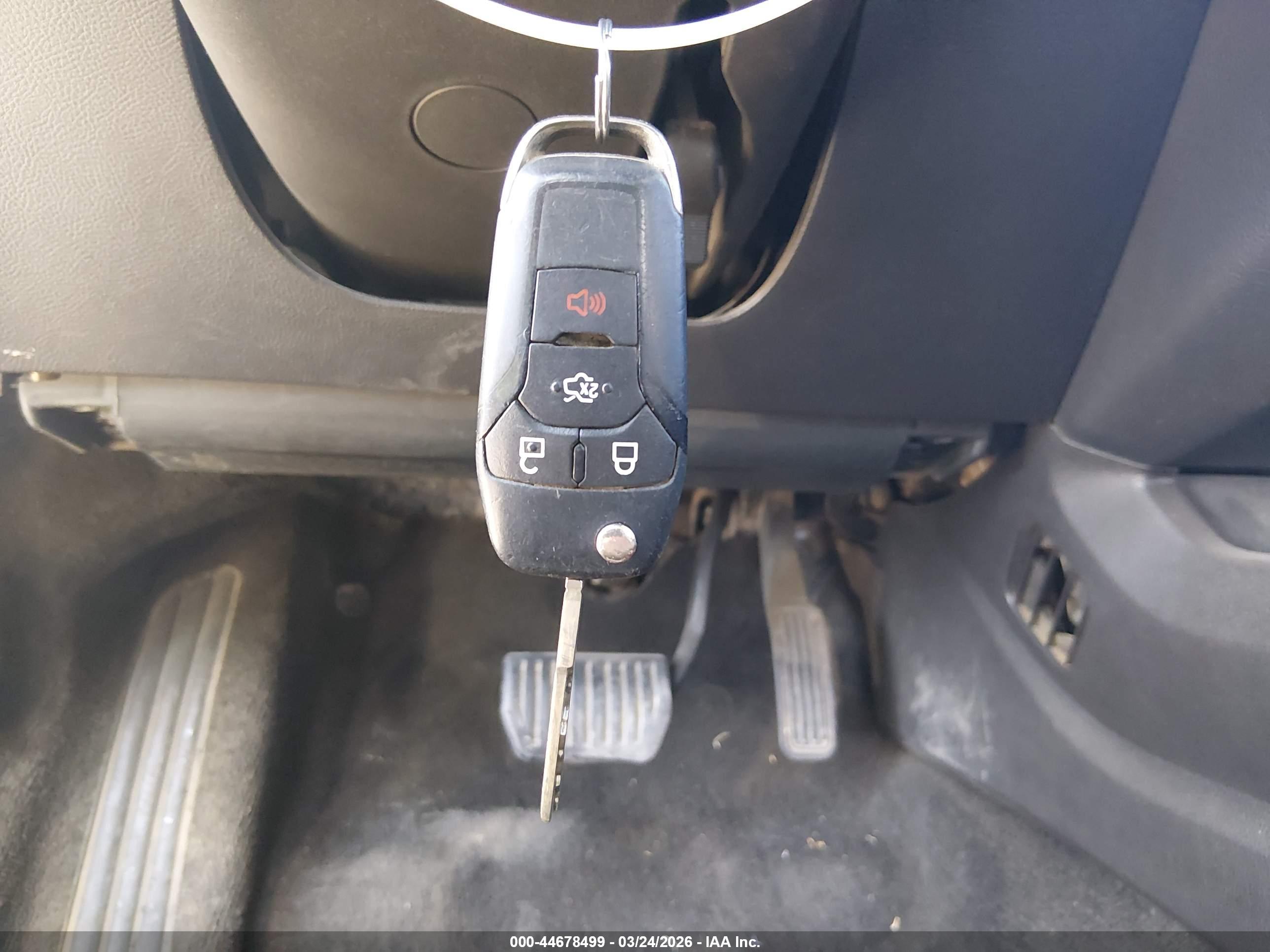 FORD FUSION image 11