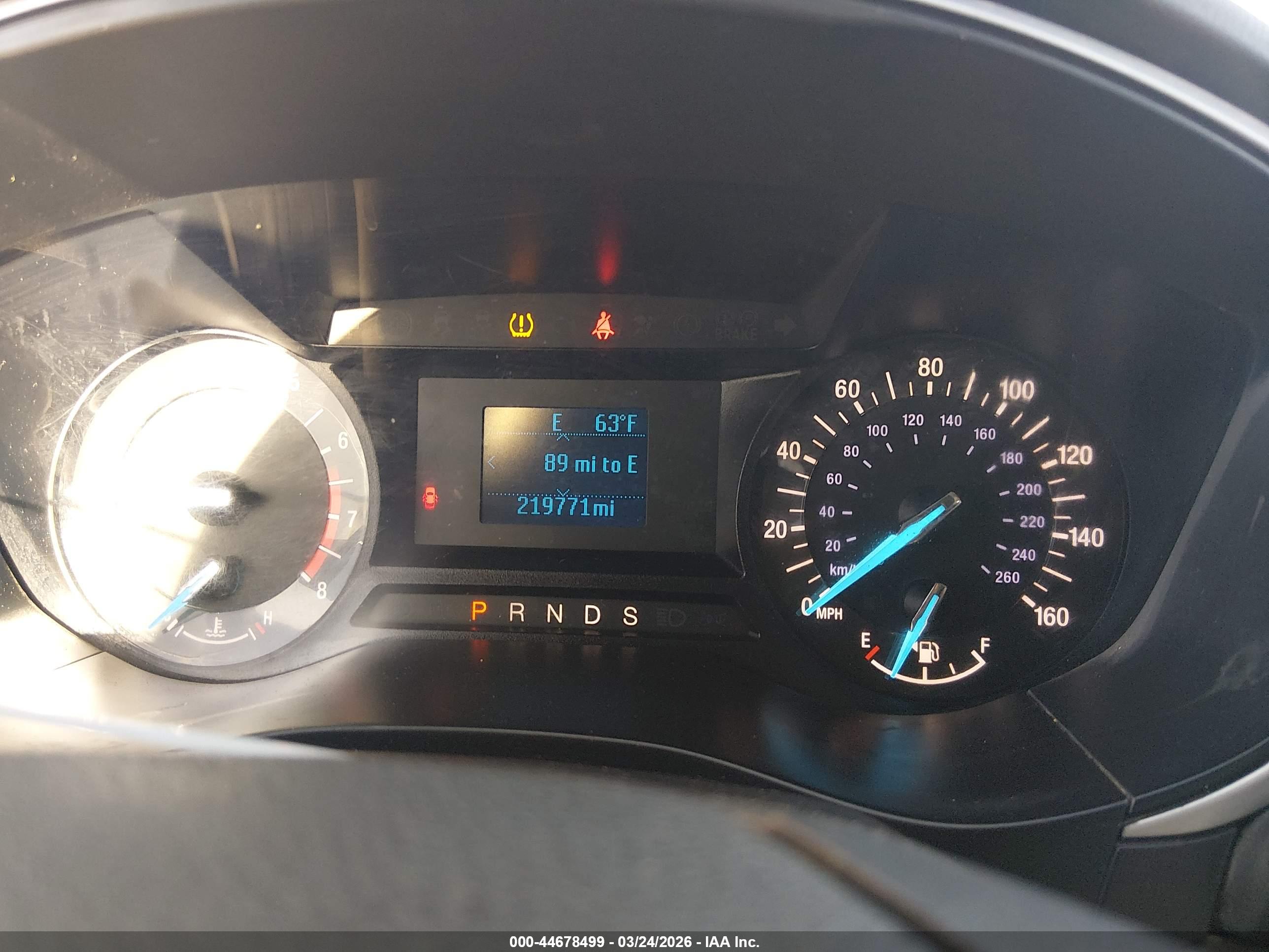FORD FUSION image 7