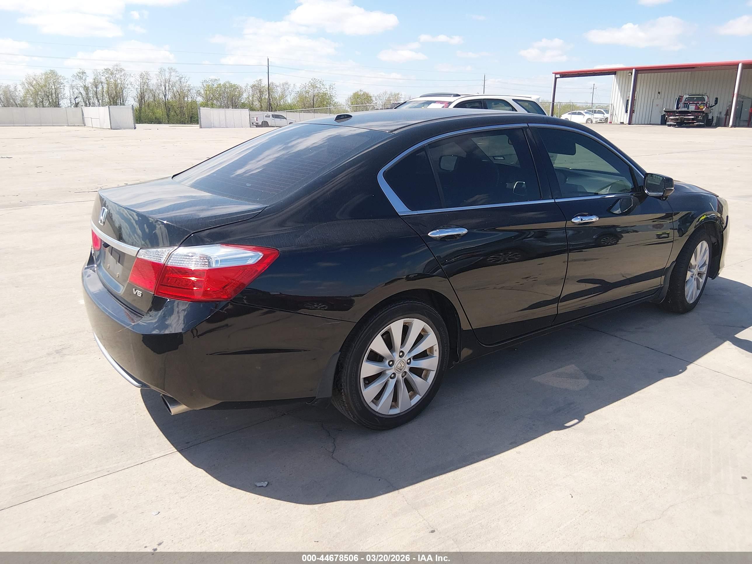 HONDA ACCORD image 4