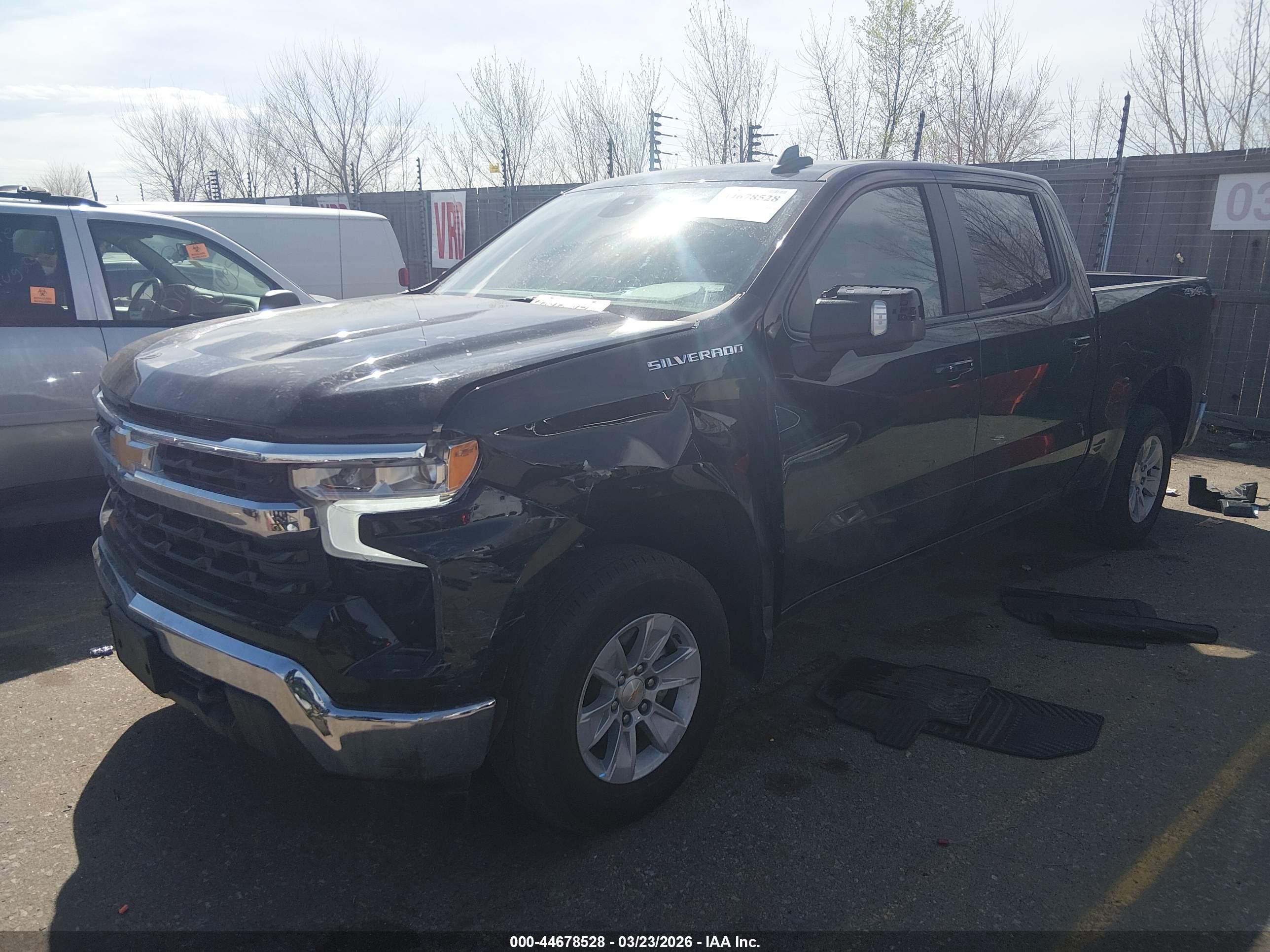CHEVROLET SILVERADO image 2
