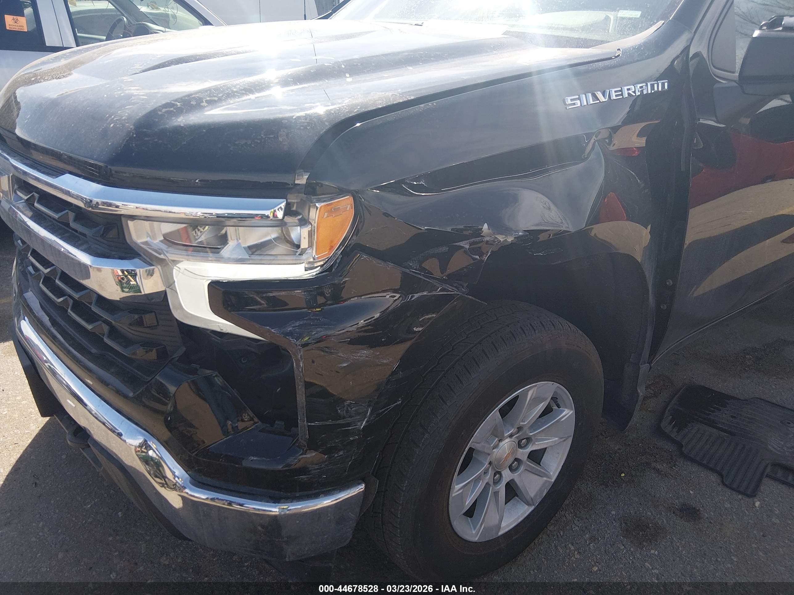 CHEVROLET SILVERADO image 6