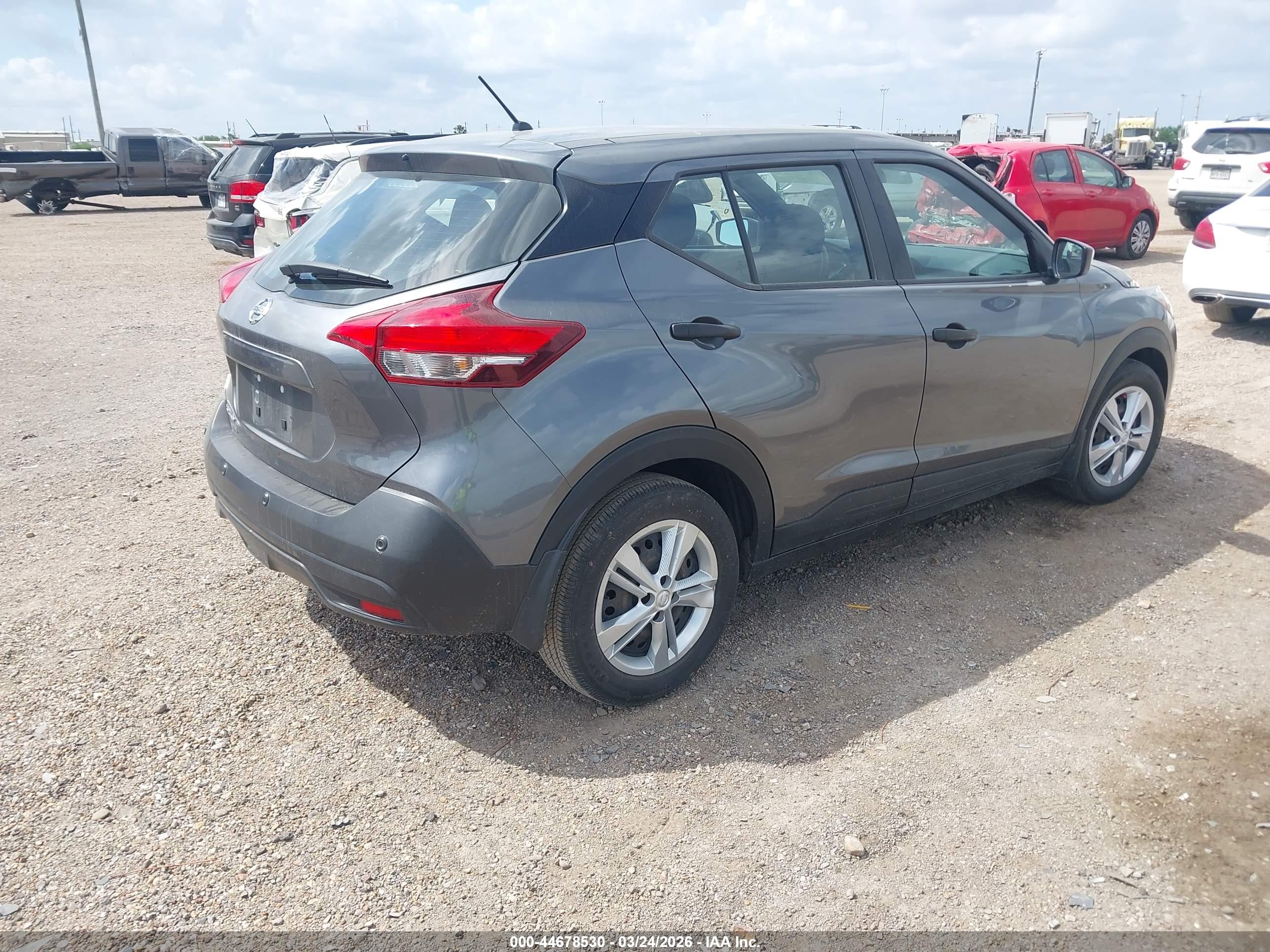 NISSAN KICKS image 4