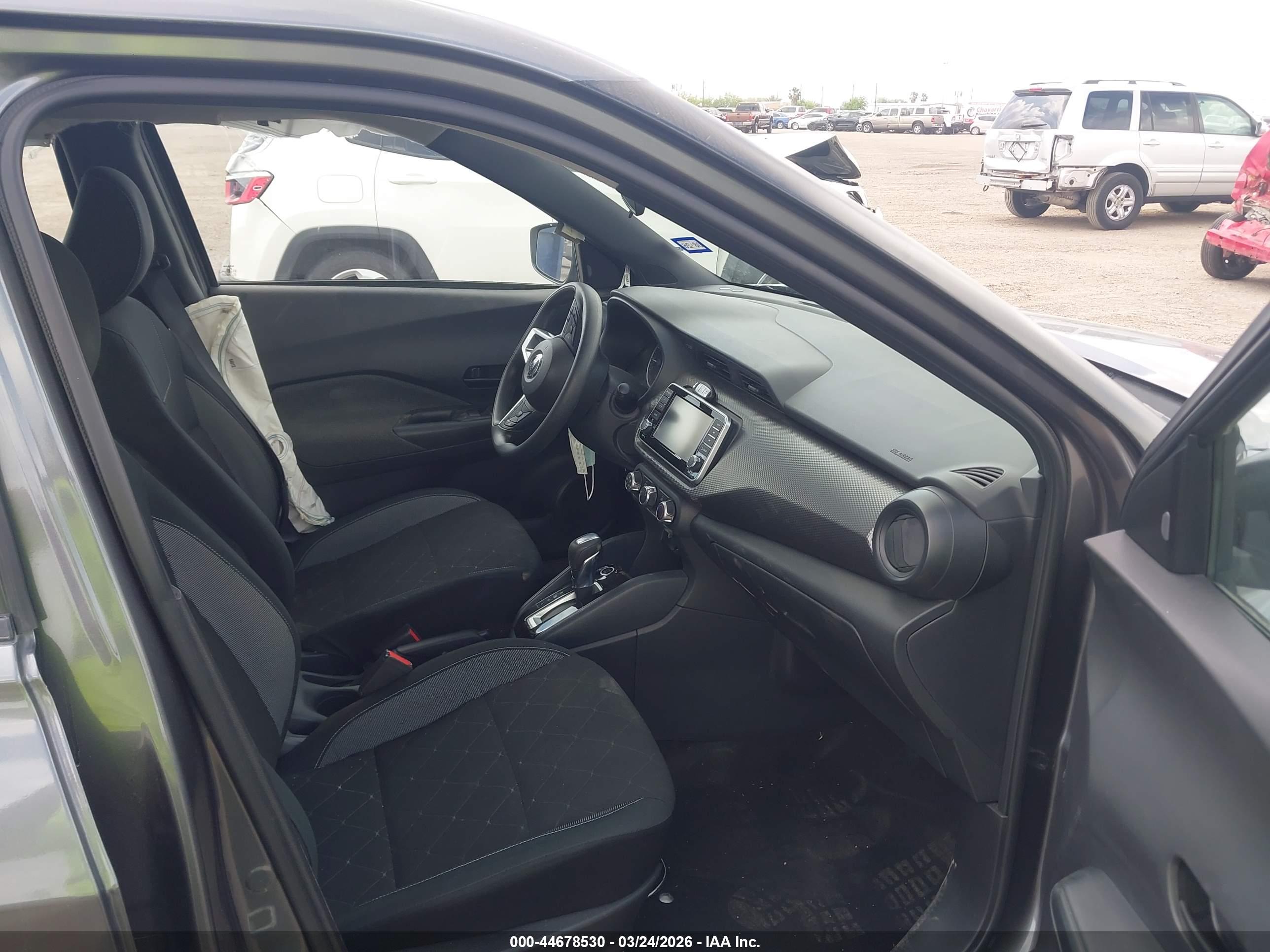 NISSAN KICKS image 5