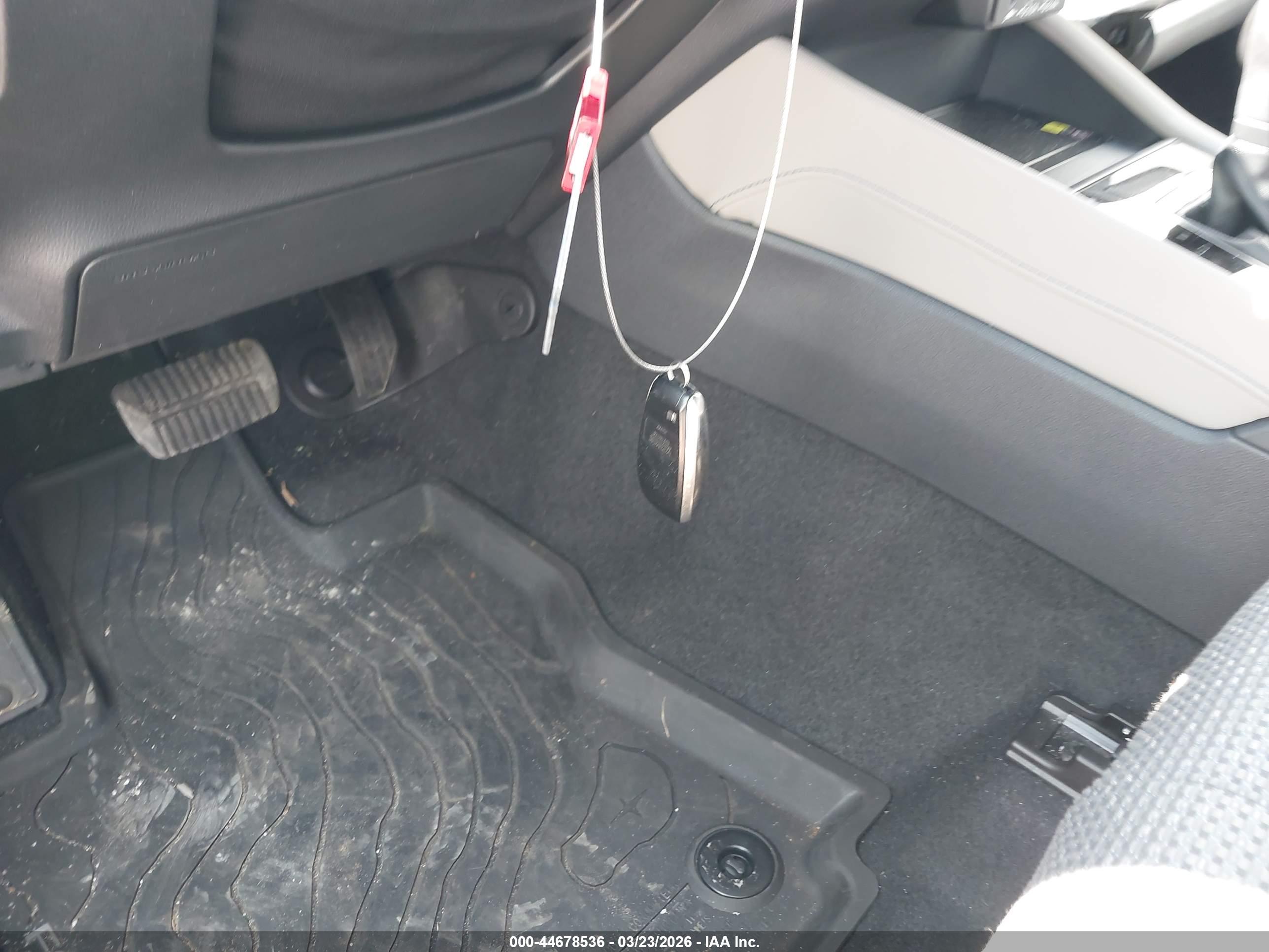 SUBARU FORESTER image 11