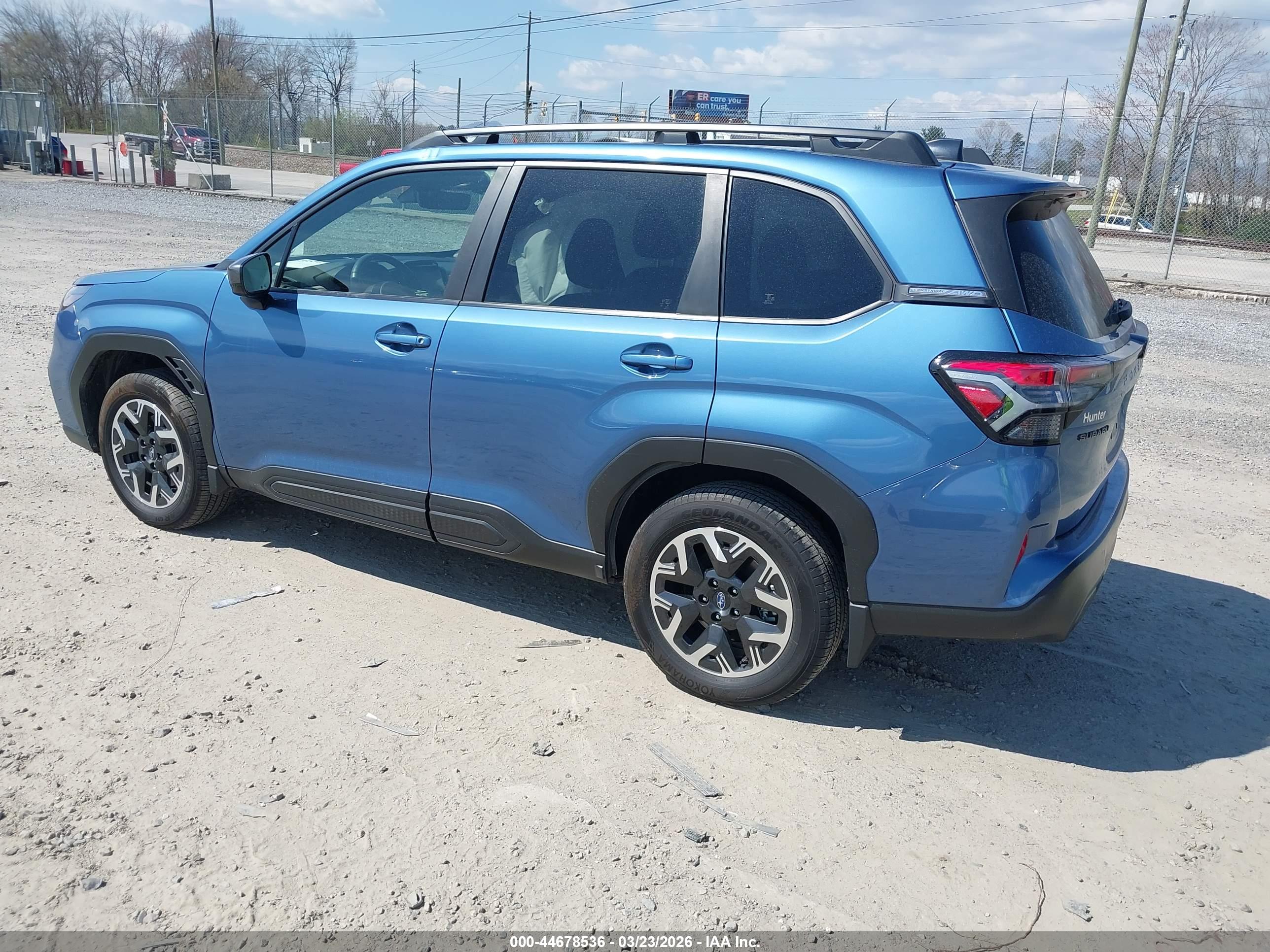 SUBARU FORESTER image 3