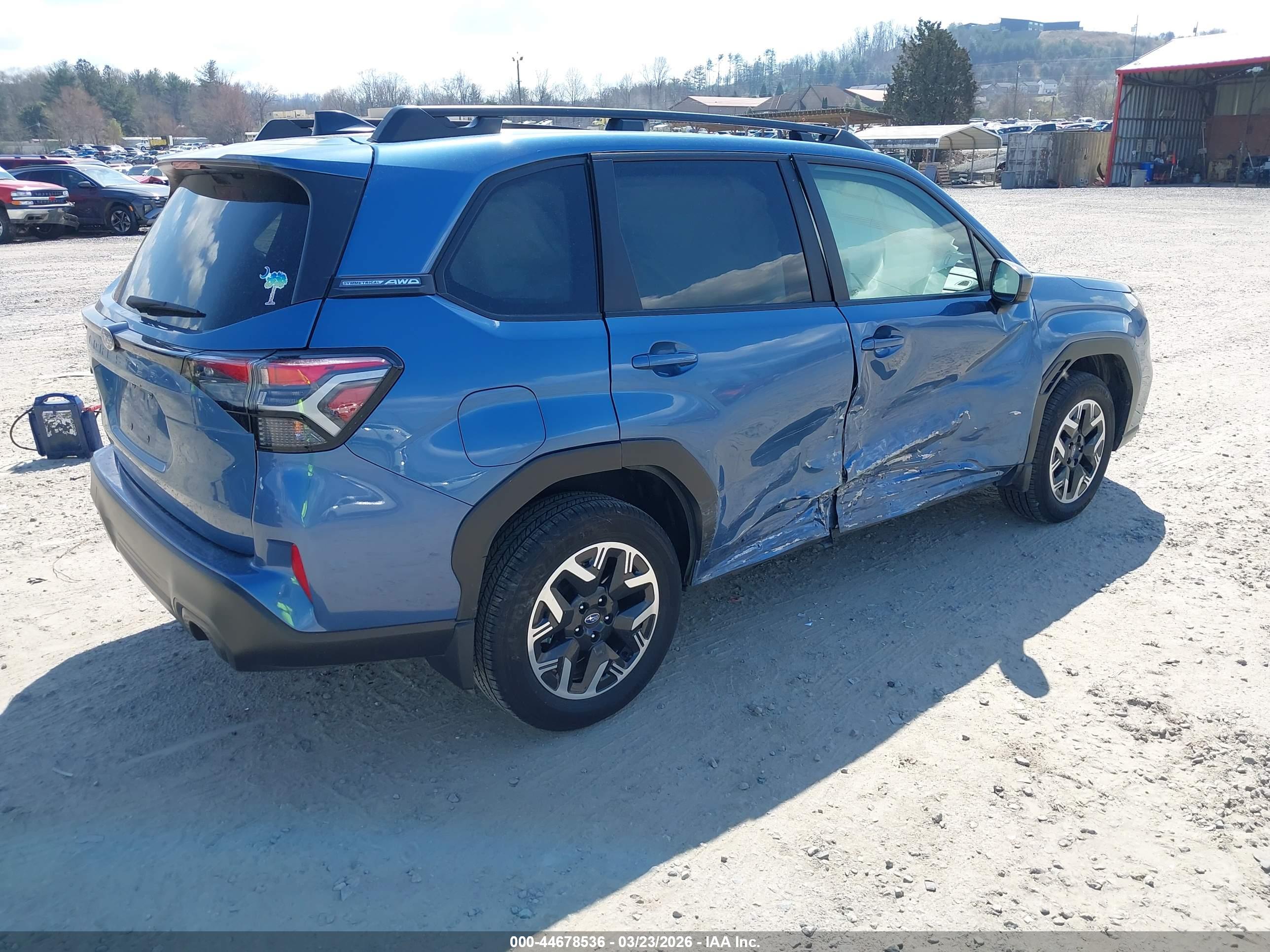 SUBARU FORESTER image 4