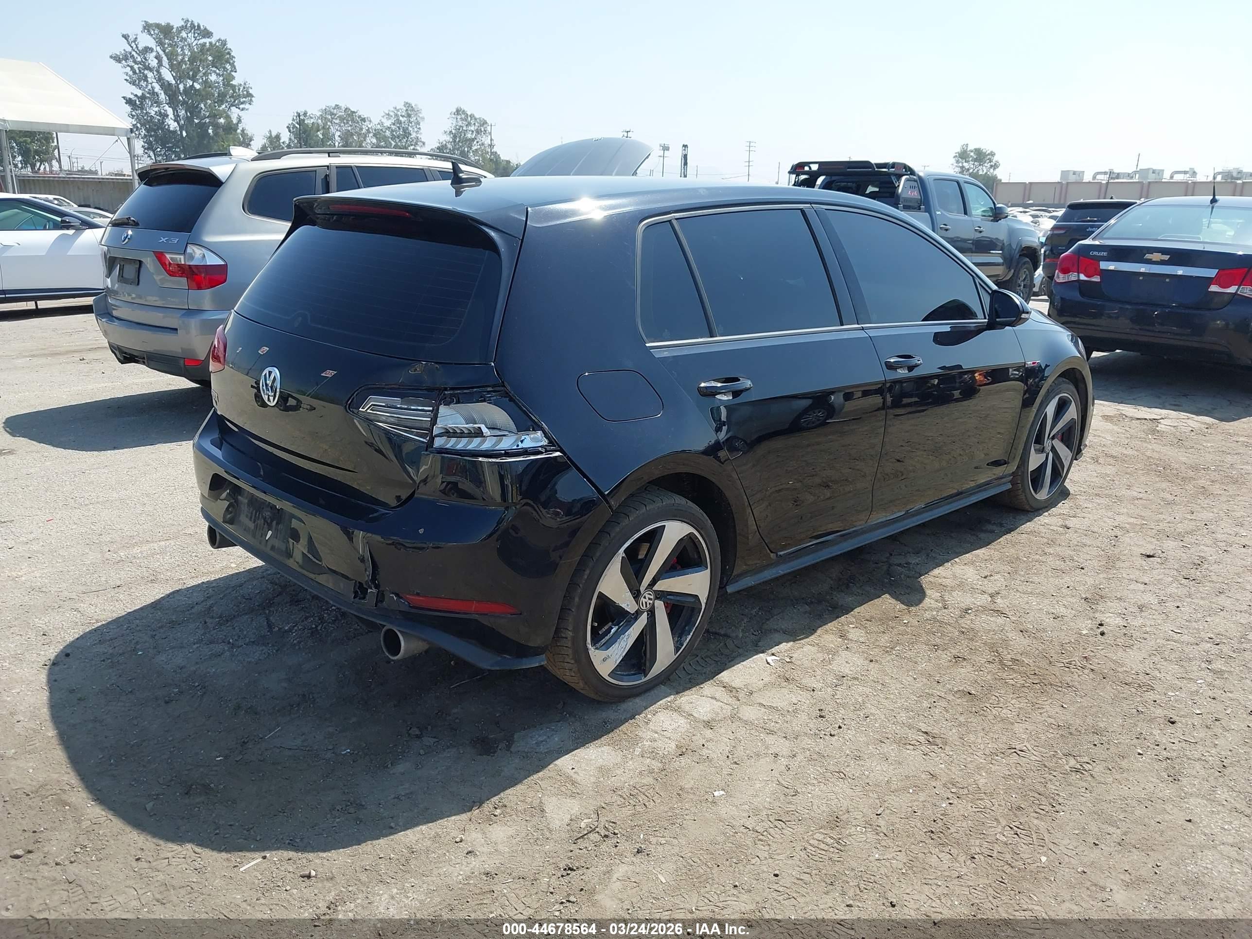 VOLKSWAGEN GOLF image 4