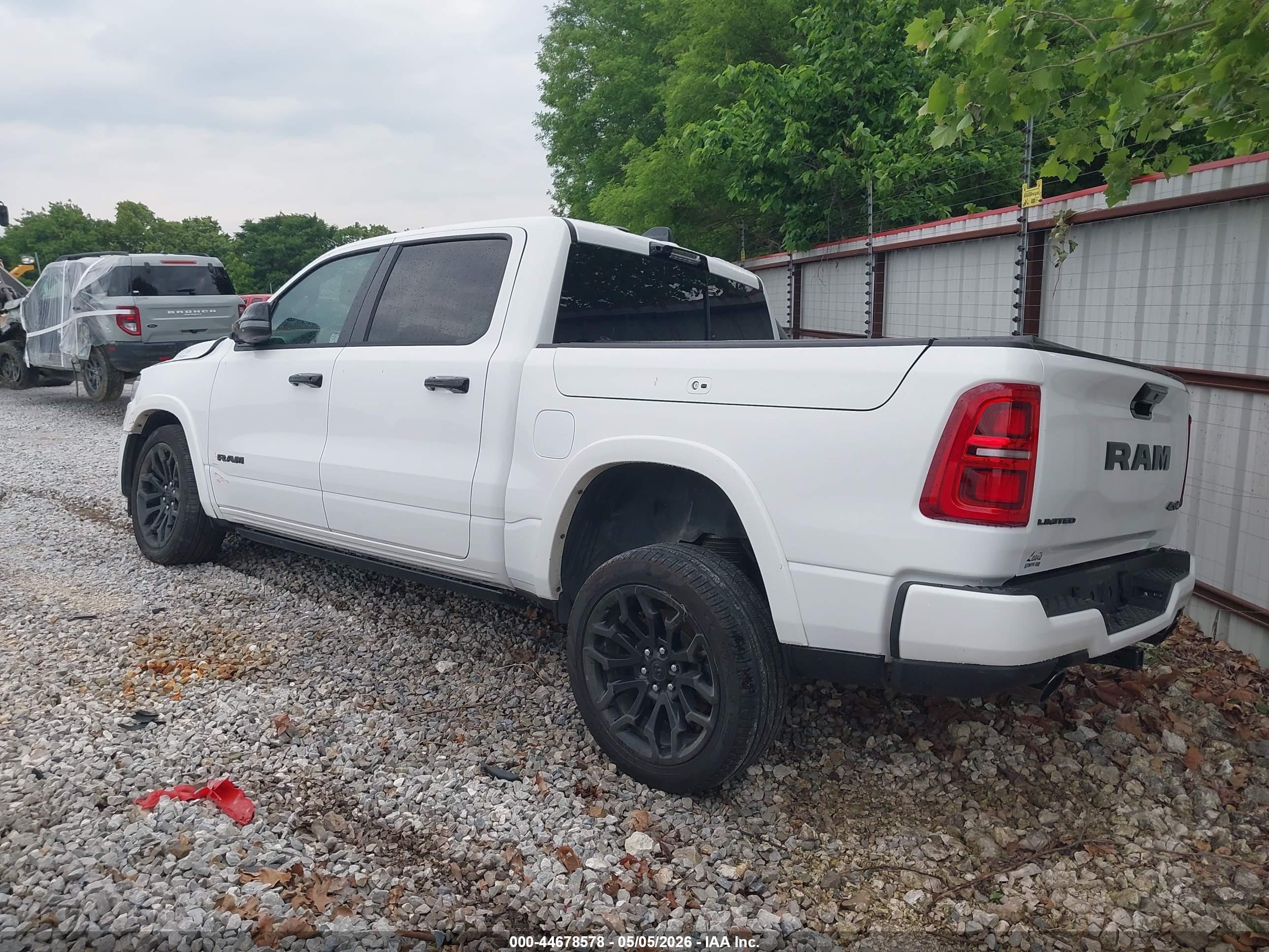 RAM 1500 image 3