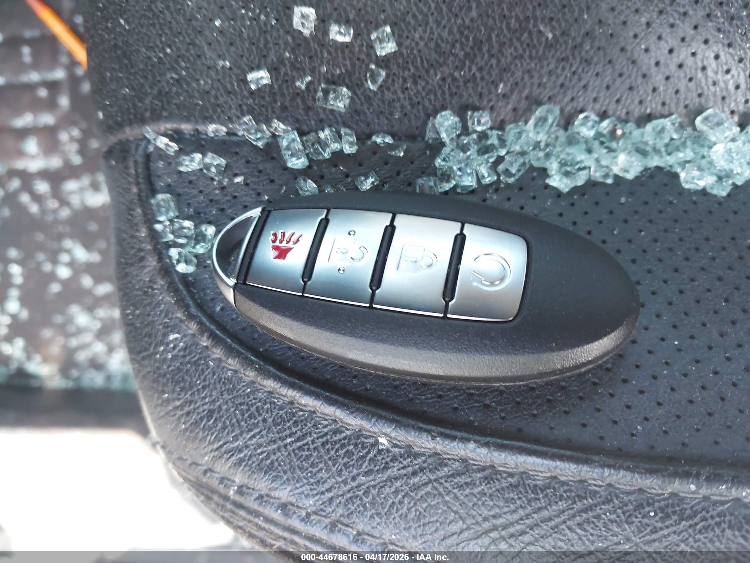 NISSAN ROGUE image 11