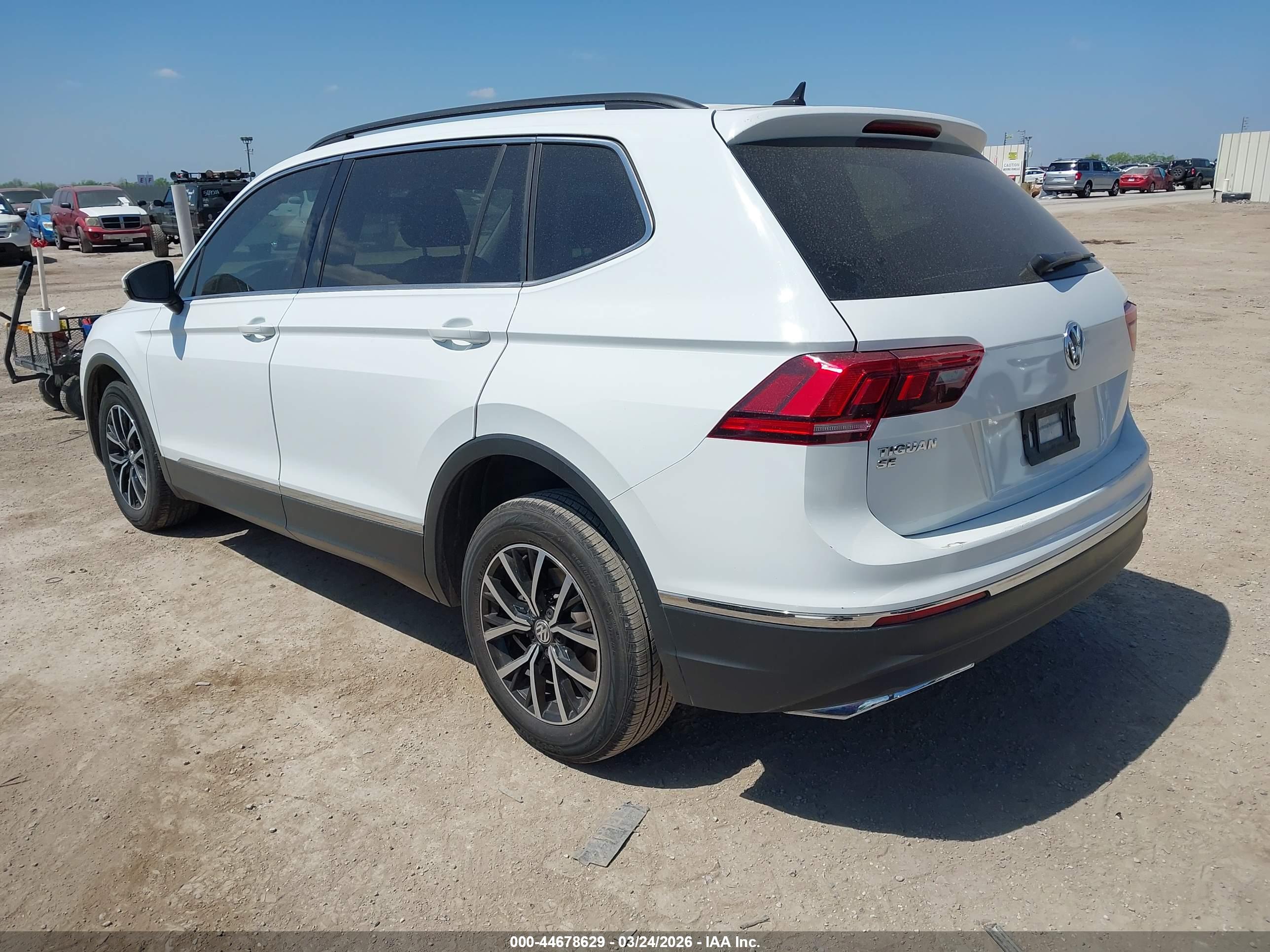 VOLKSWAGEN TIGUAN image 3