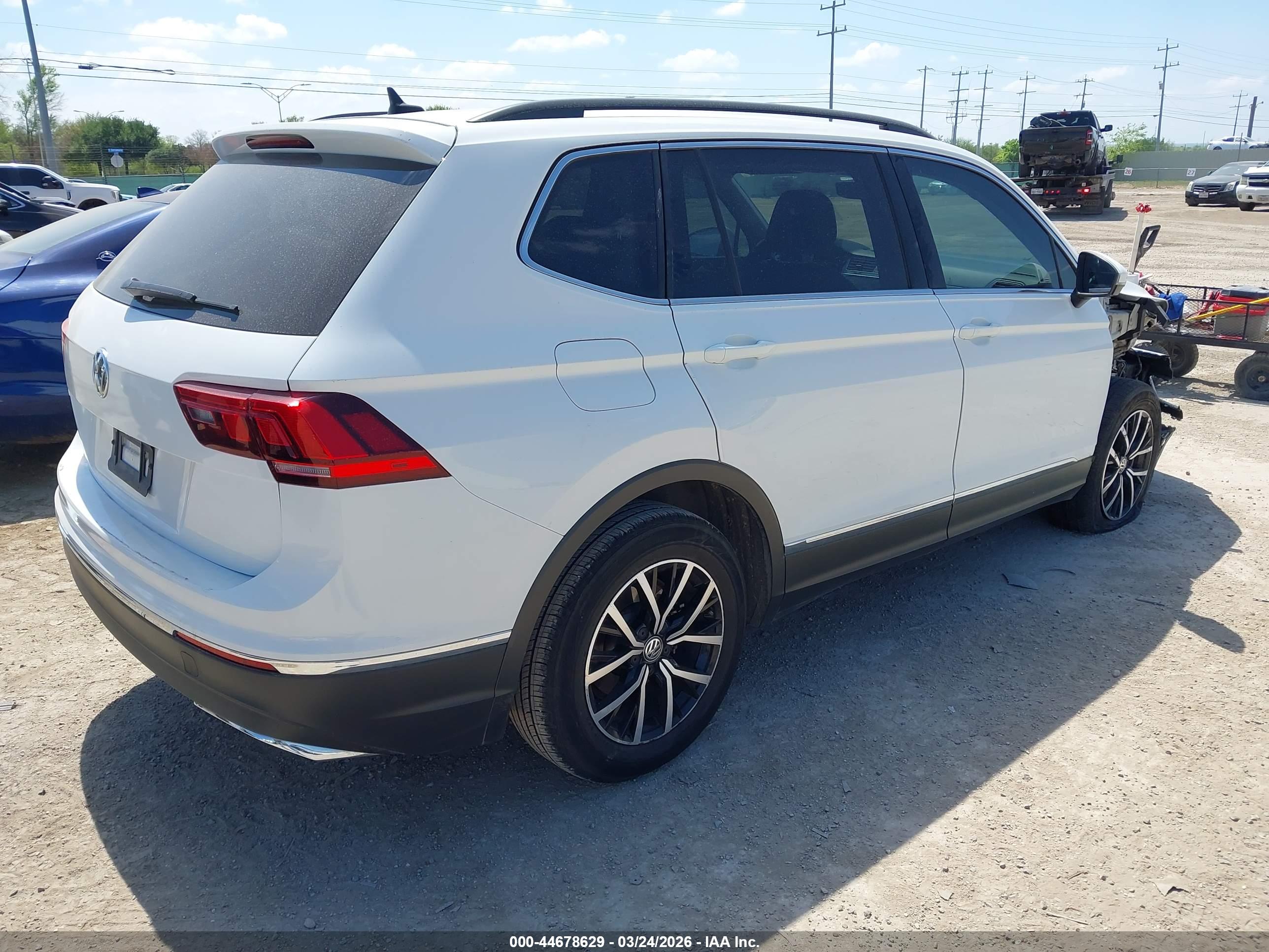 VOLKSWAGEN TIGUAN image 4