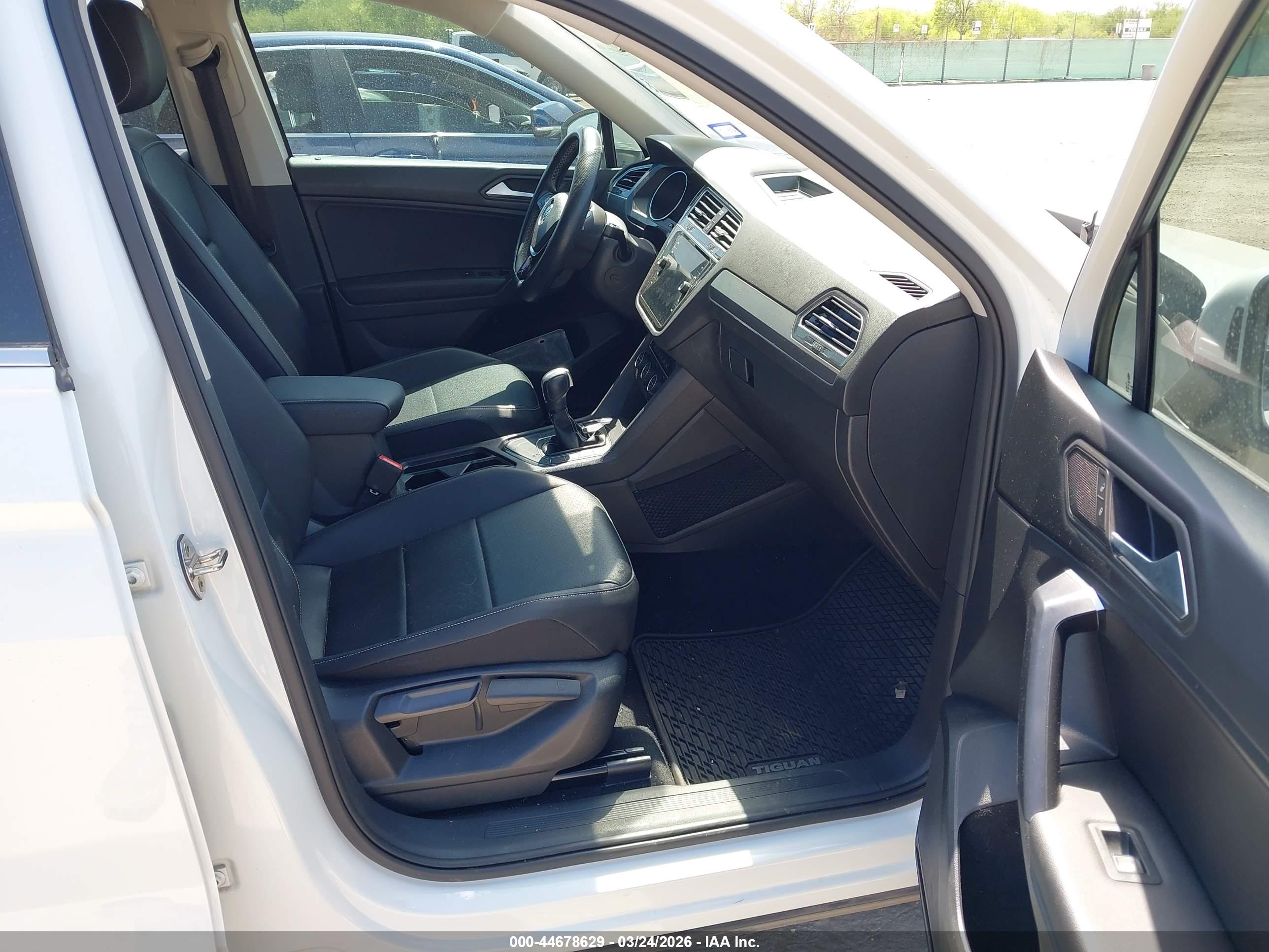 VOLKSWAGEN TIGUAN image 5