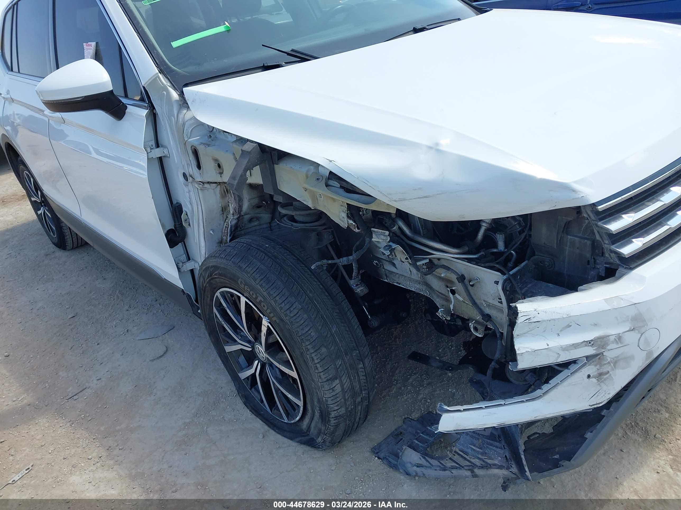 VOLKSWAGEN TIGUAN image 6