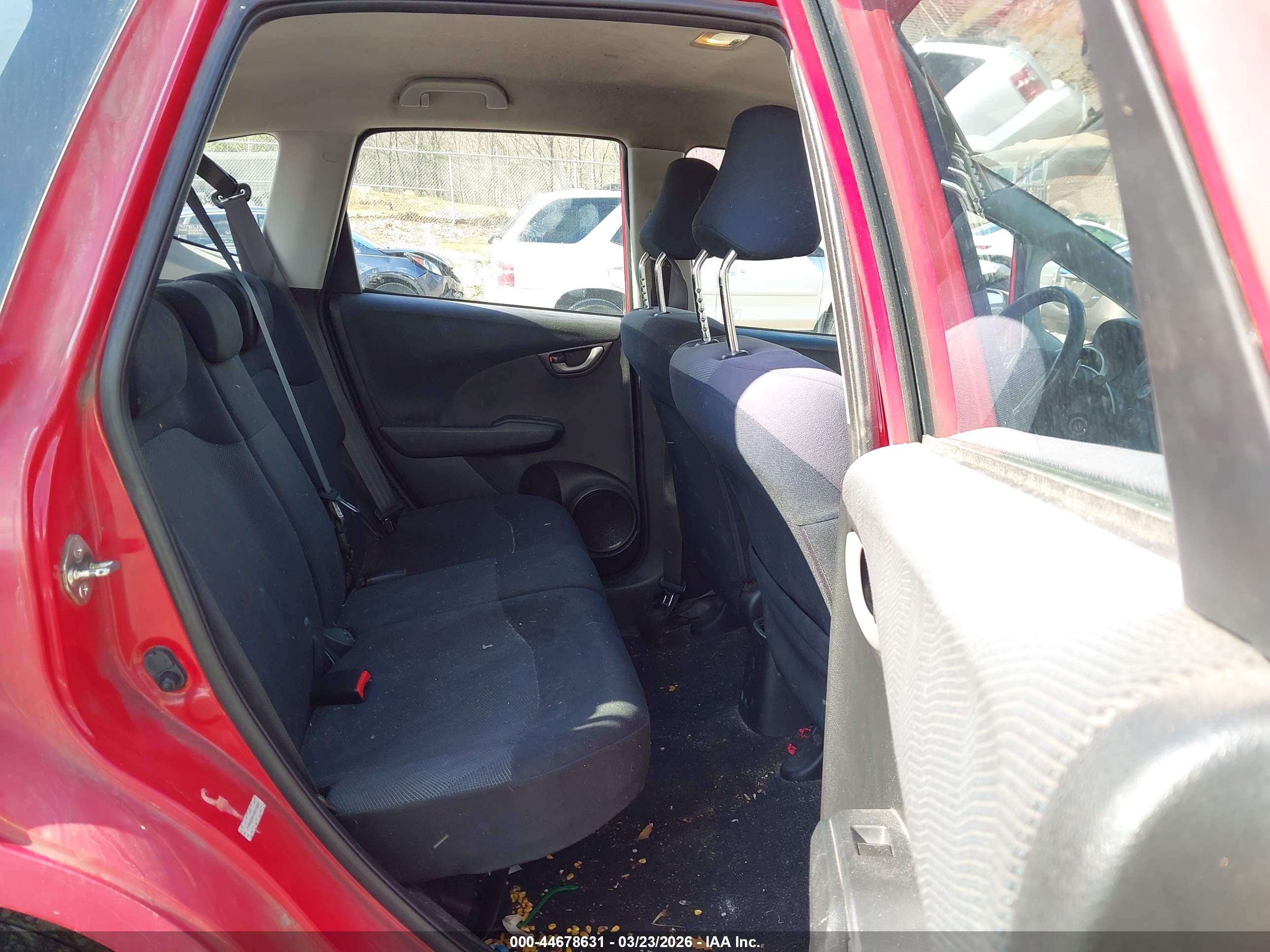 HONDA FIT image 8