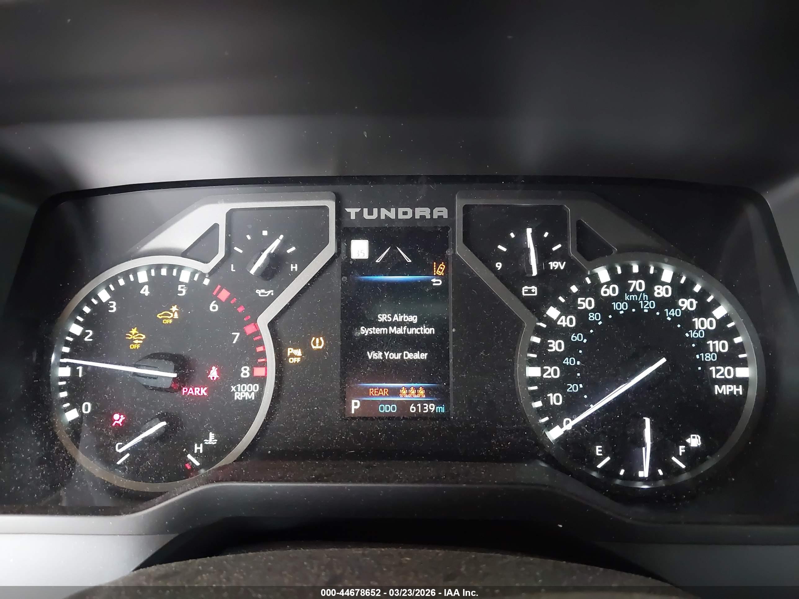 TOYOTA TUNDRA image 7