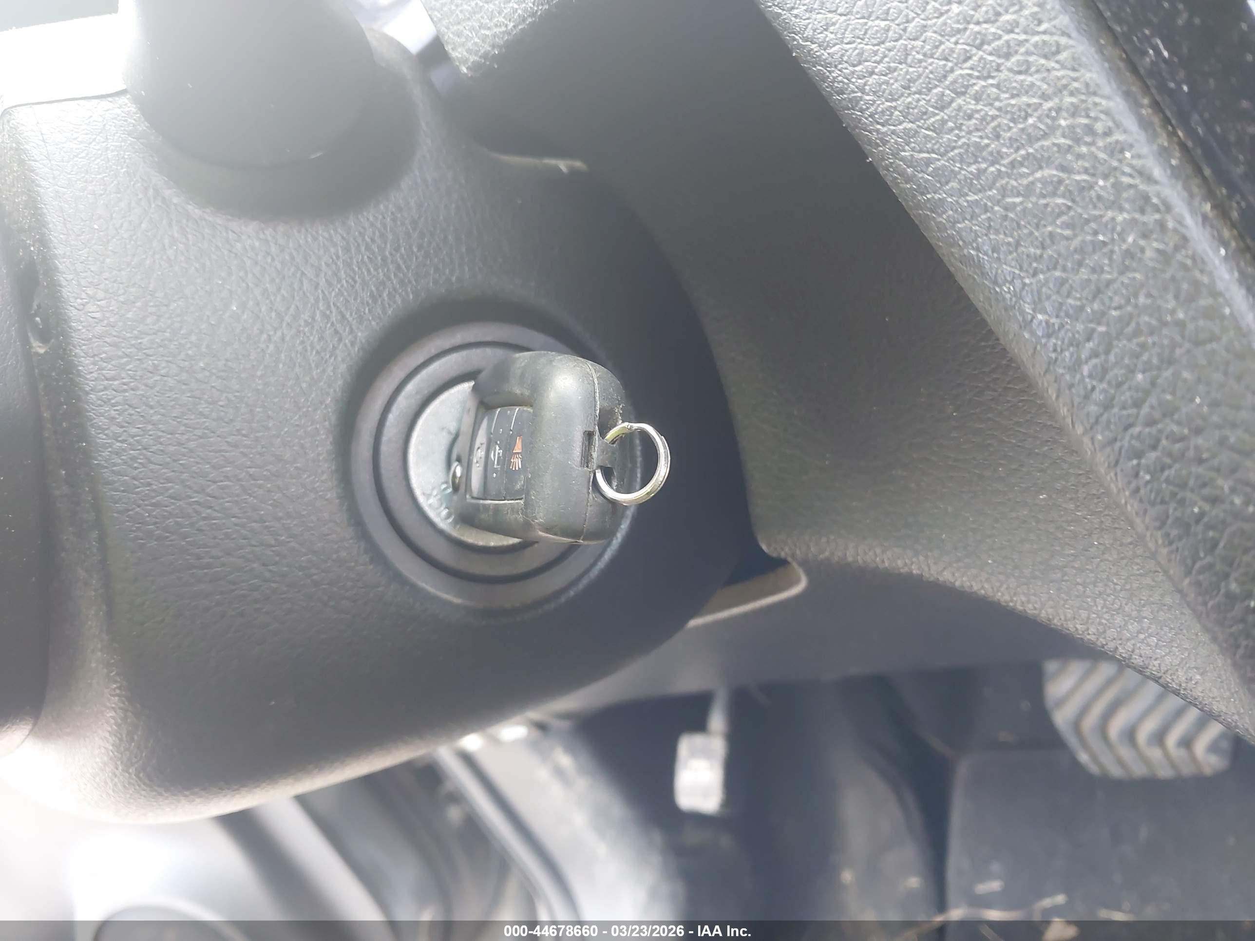 NISSAN ROGUE image 11