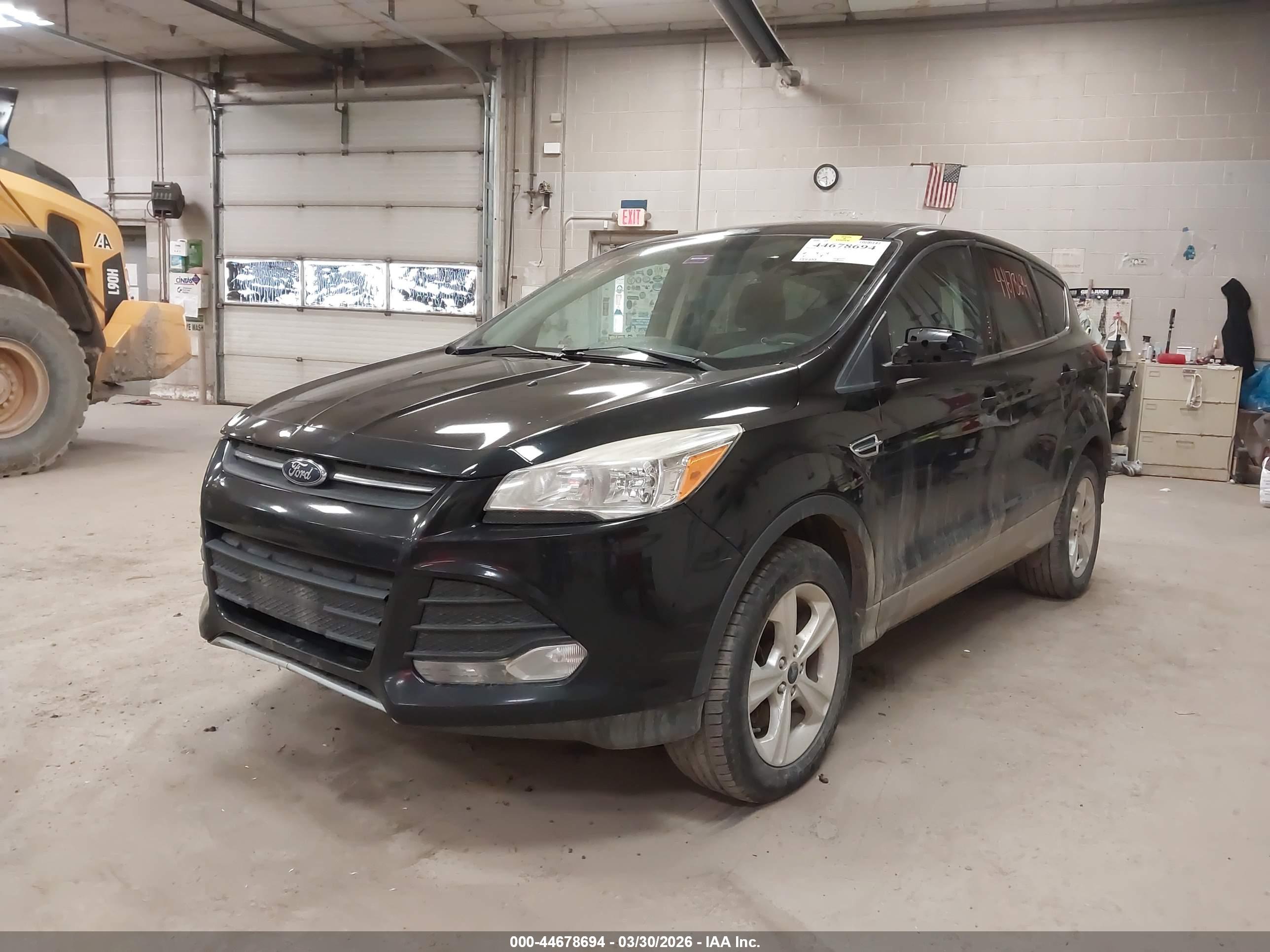 FORD ESCAPE image 2