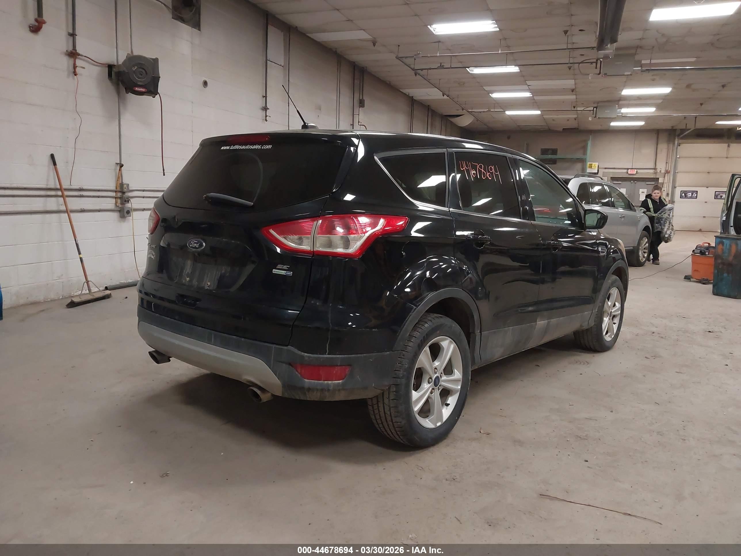 FORD ESCAPE image 4