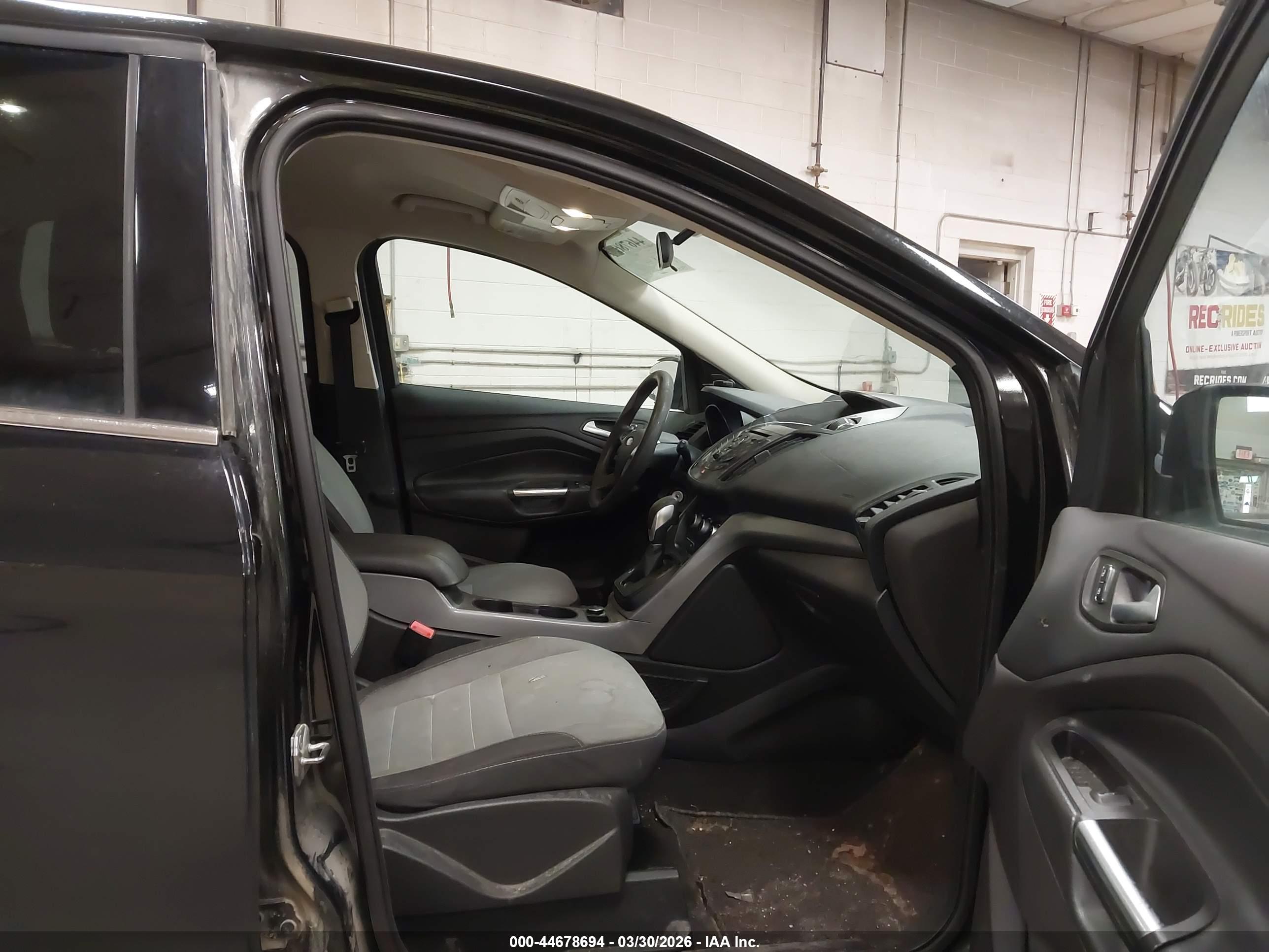 FORD ESCAPE image 5