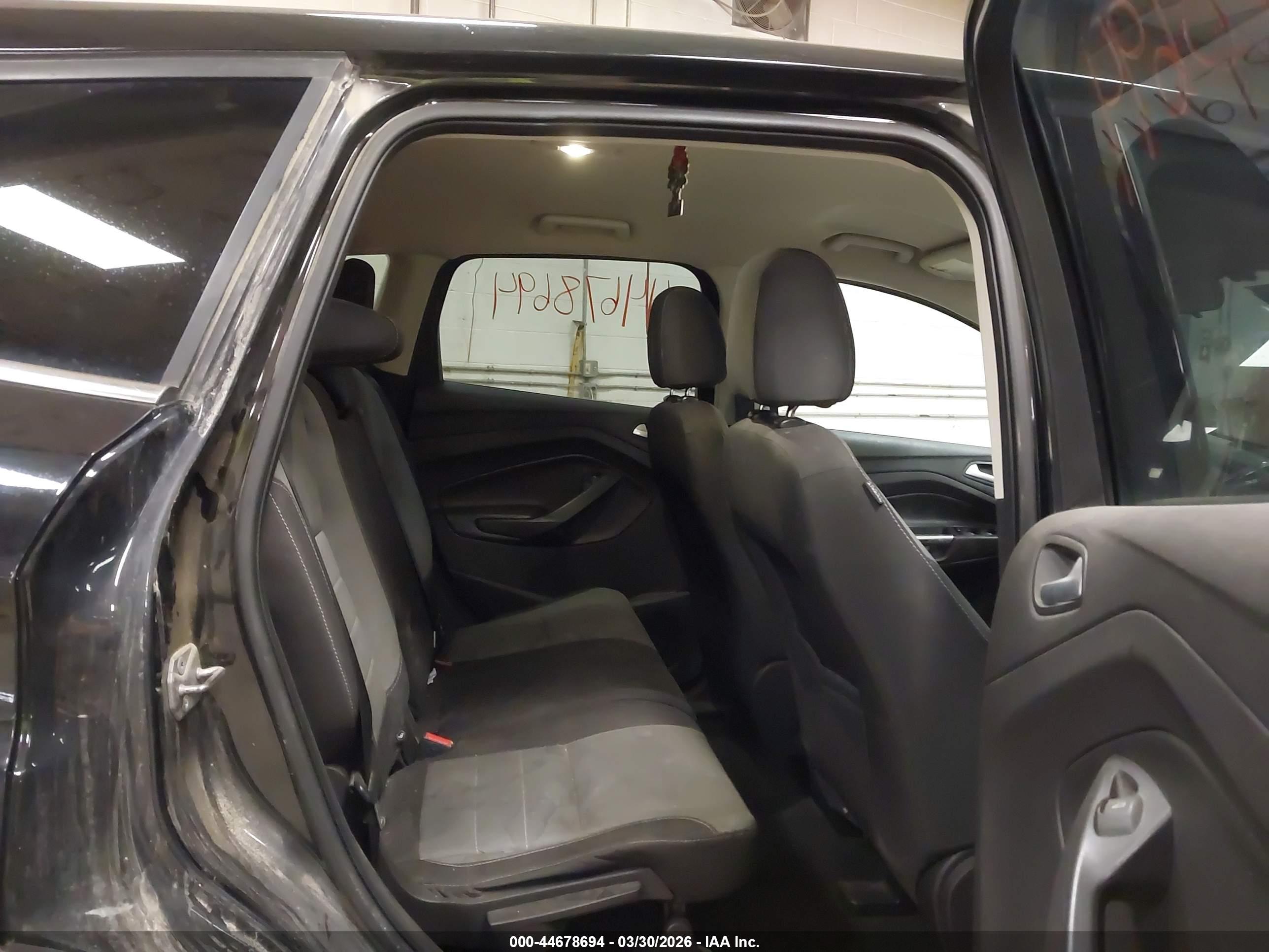 FORD ESCAPE image 8