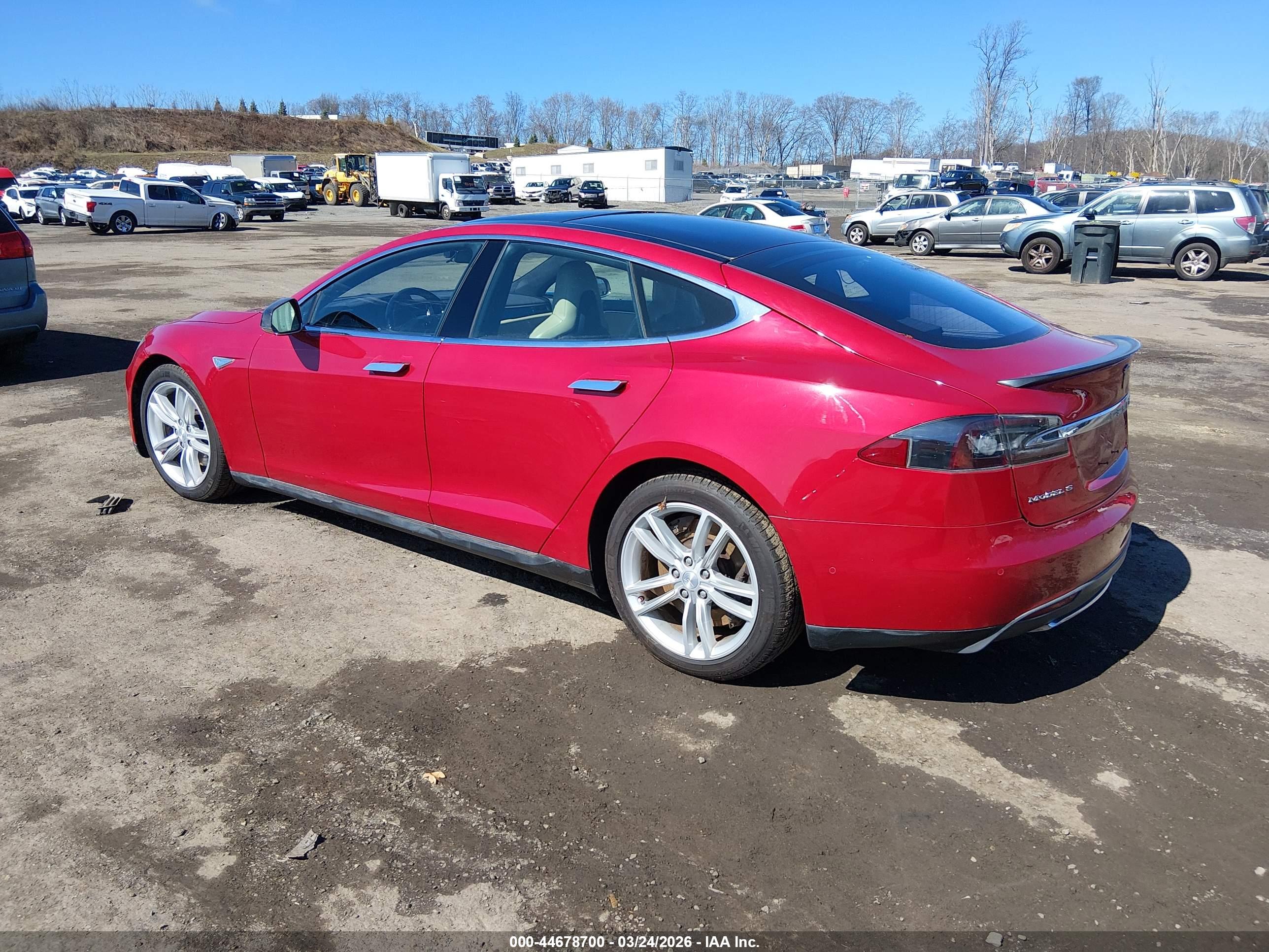 TESLA MODEL image 3
