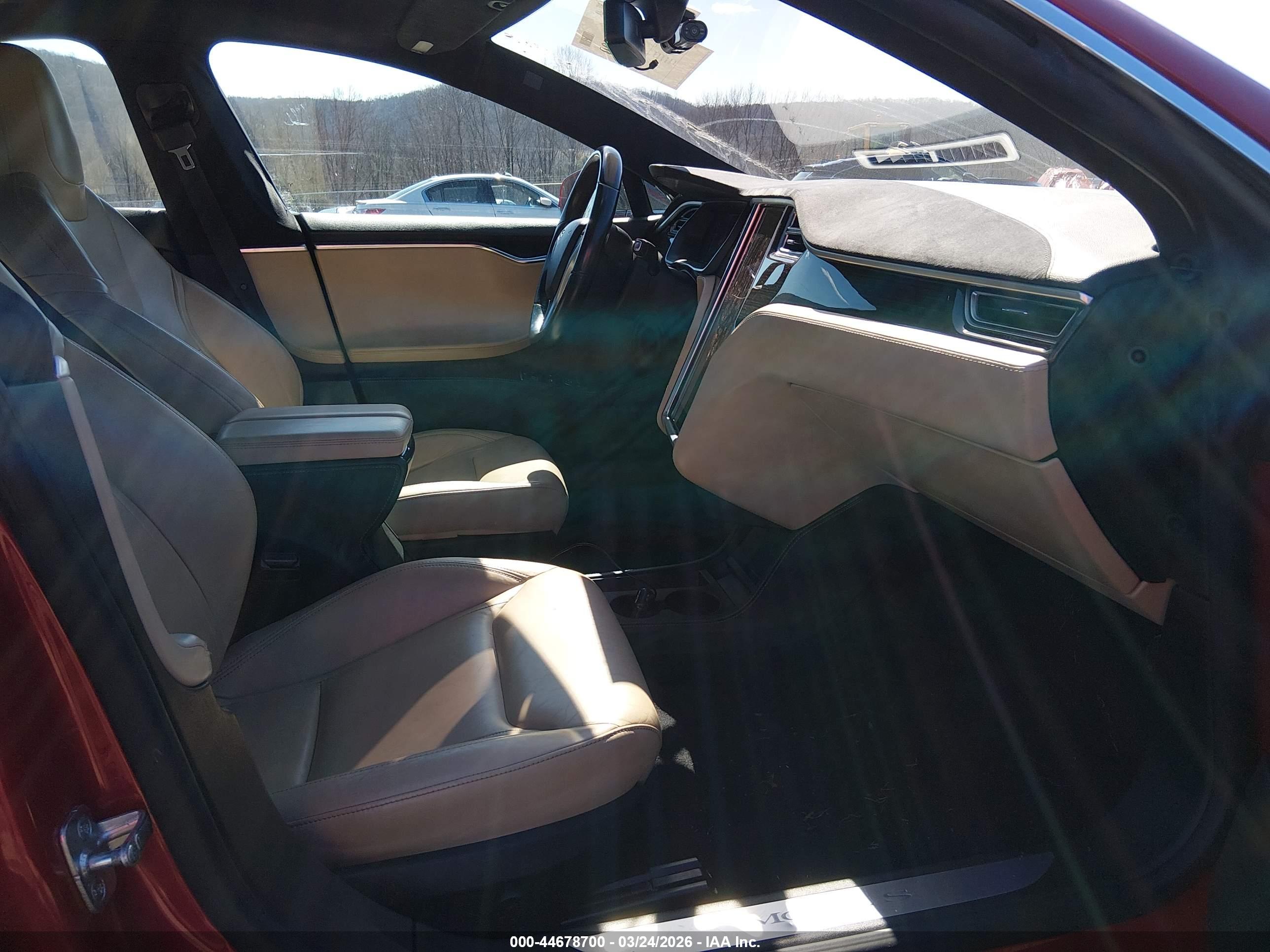 TESLA MODEL image 5