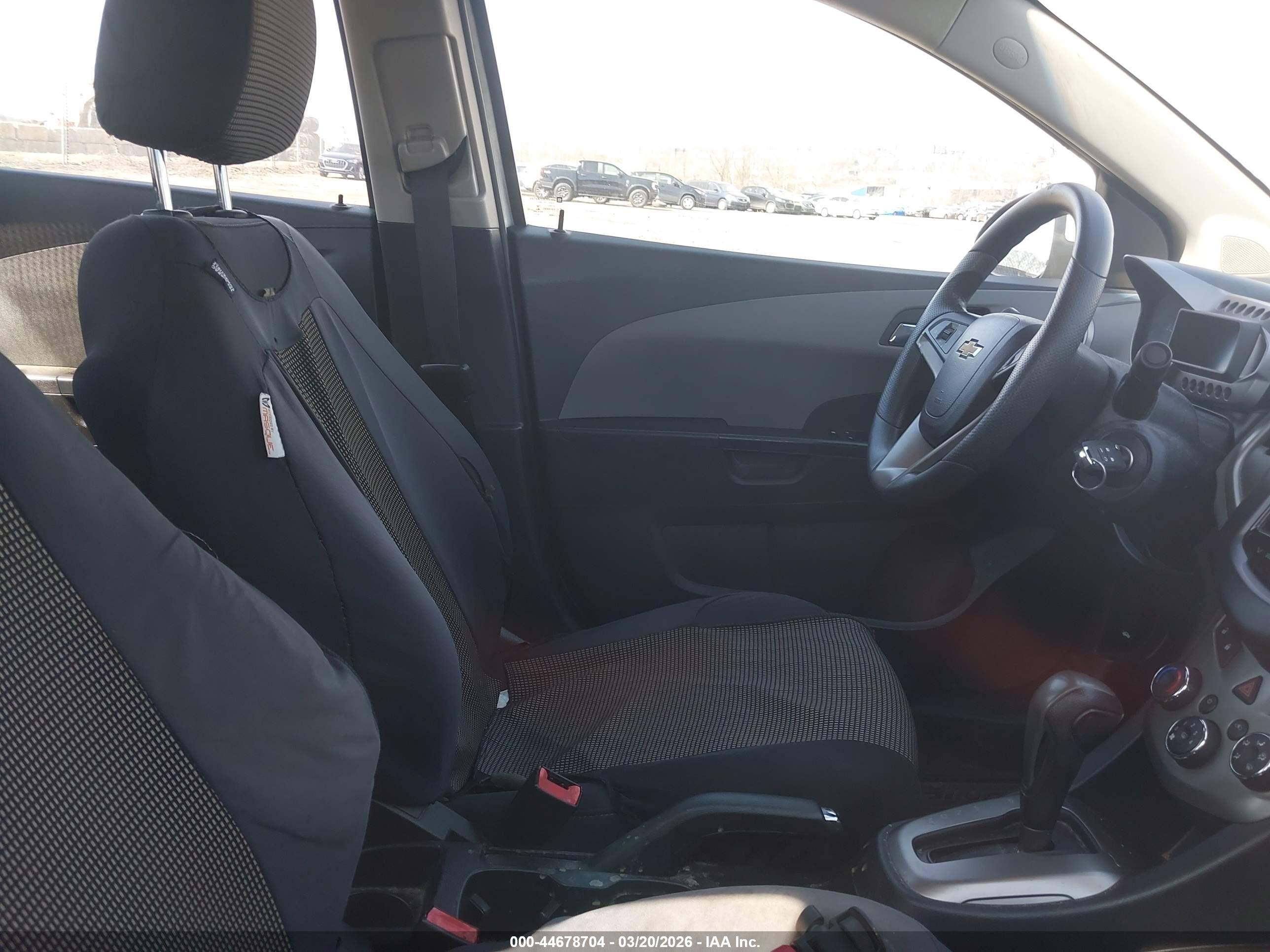 CHEVROLET SONIC image 5