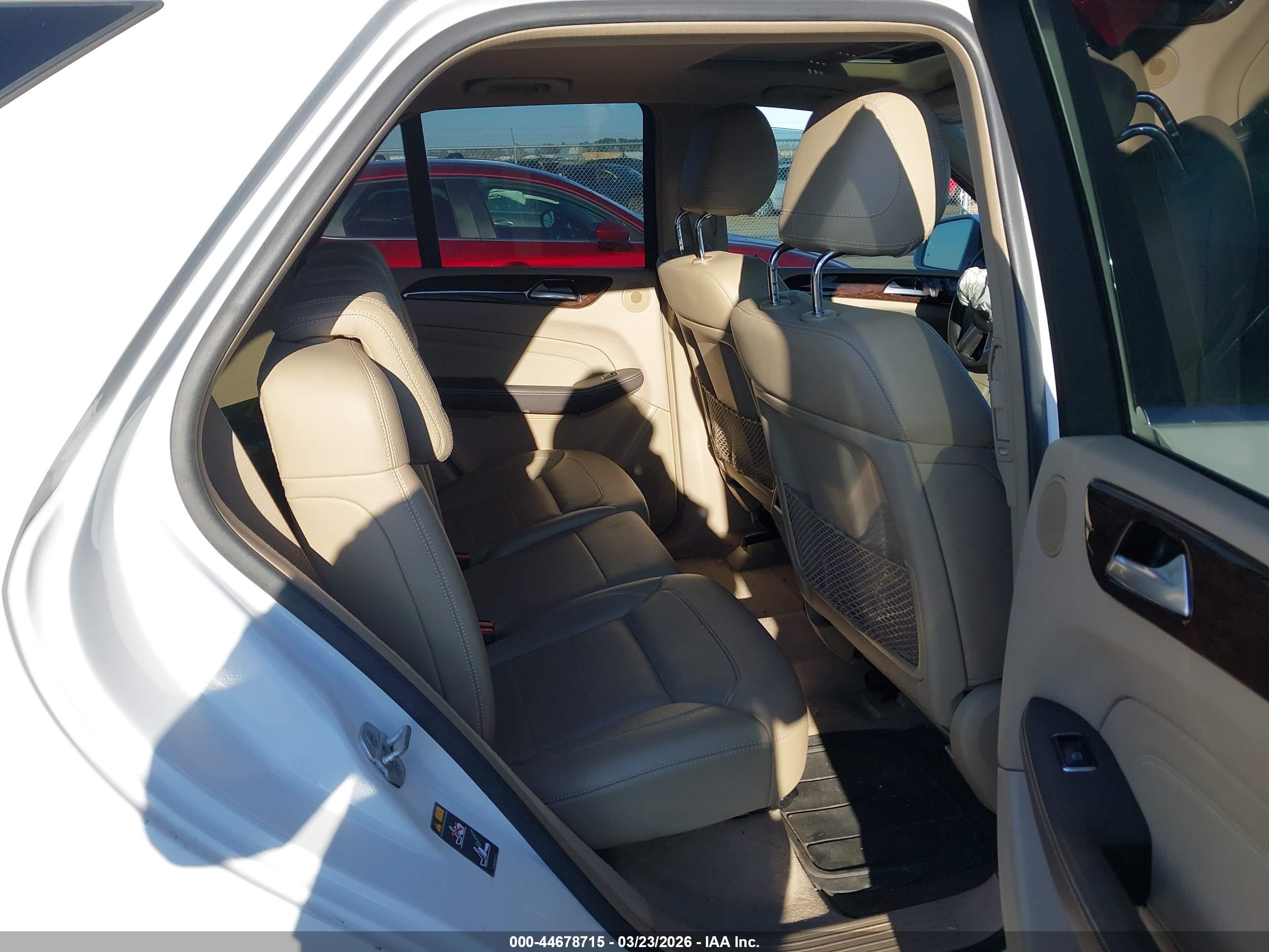 MERCEDES-BENZ ML image 8