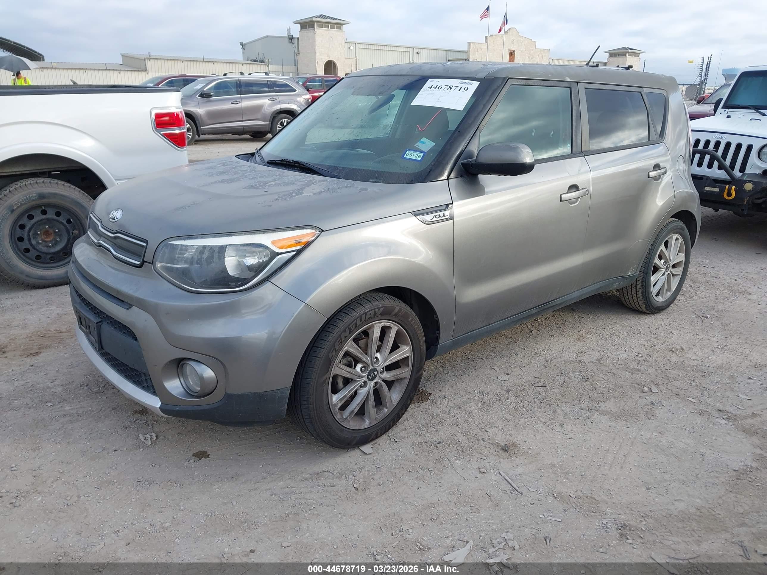 KIA SOUL image 2