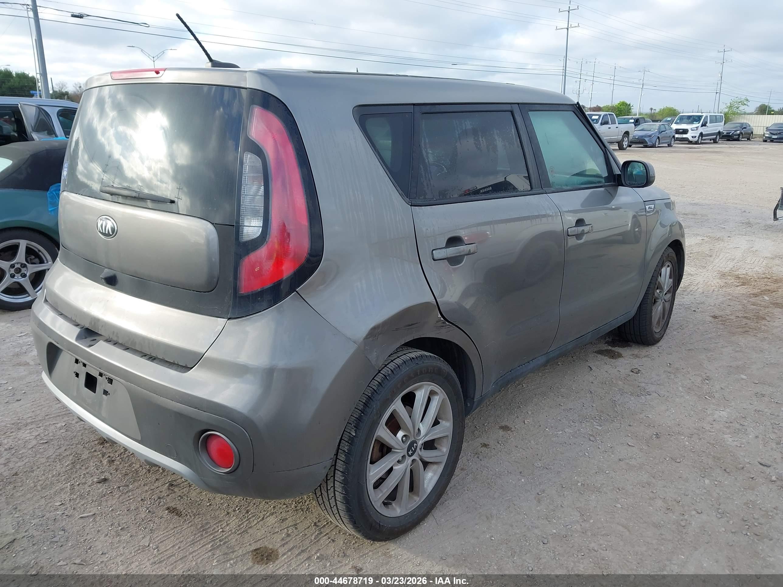 KIA SOUL image 4