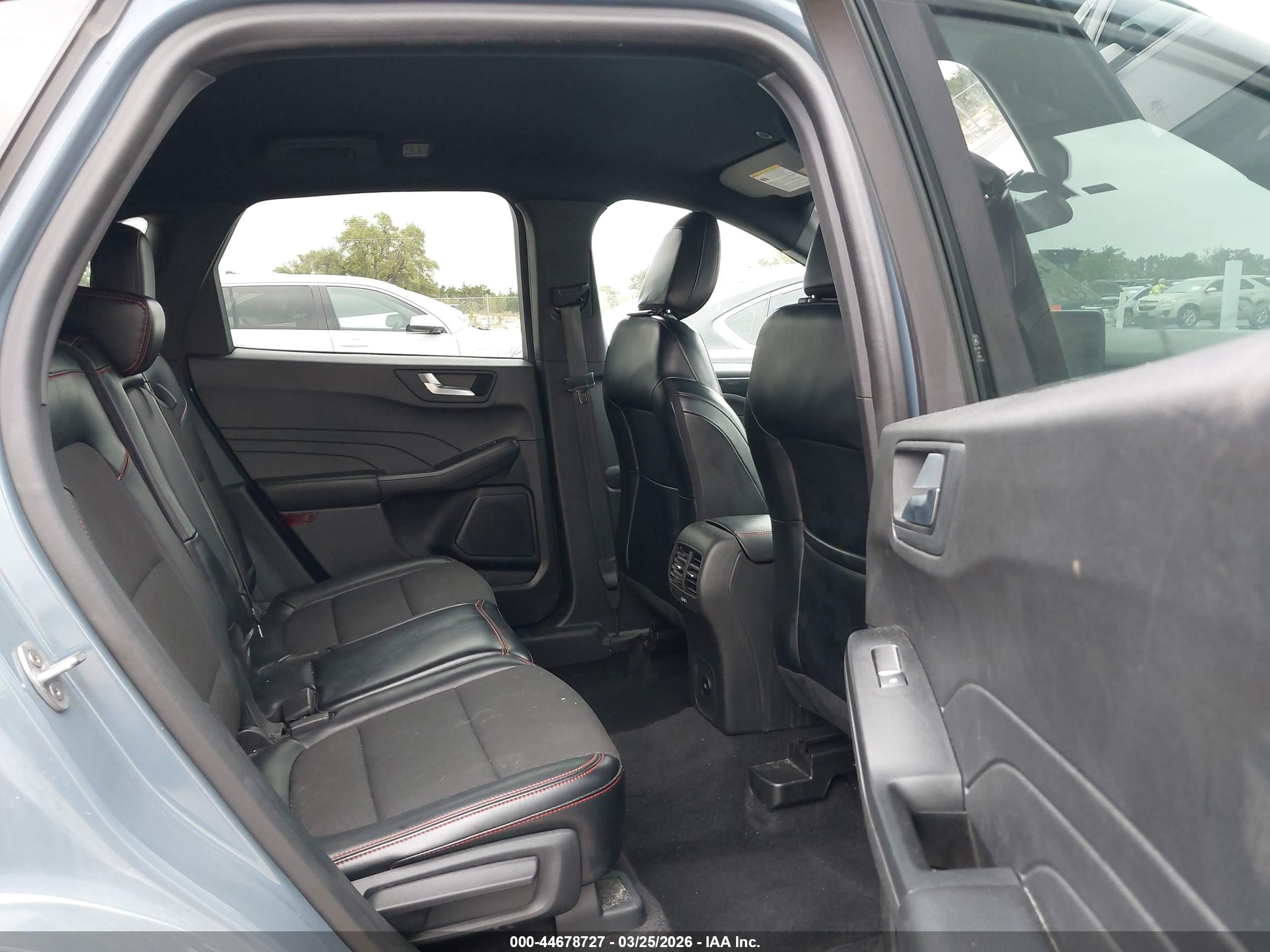FORD ESCAPE image 8