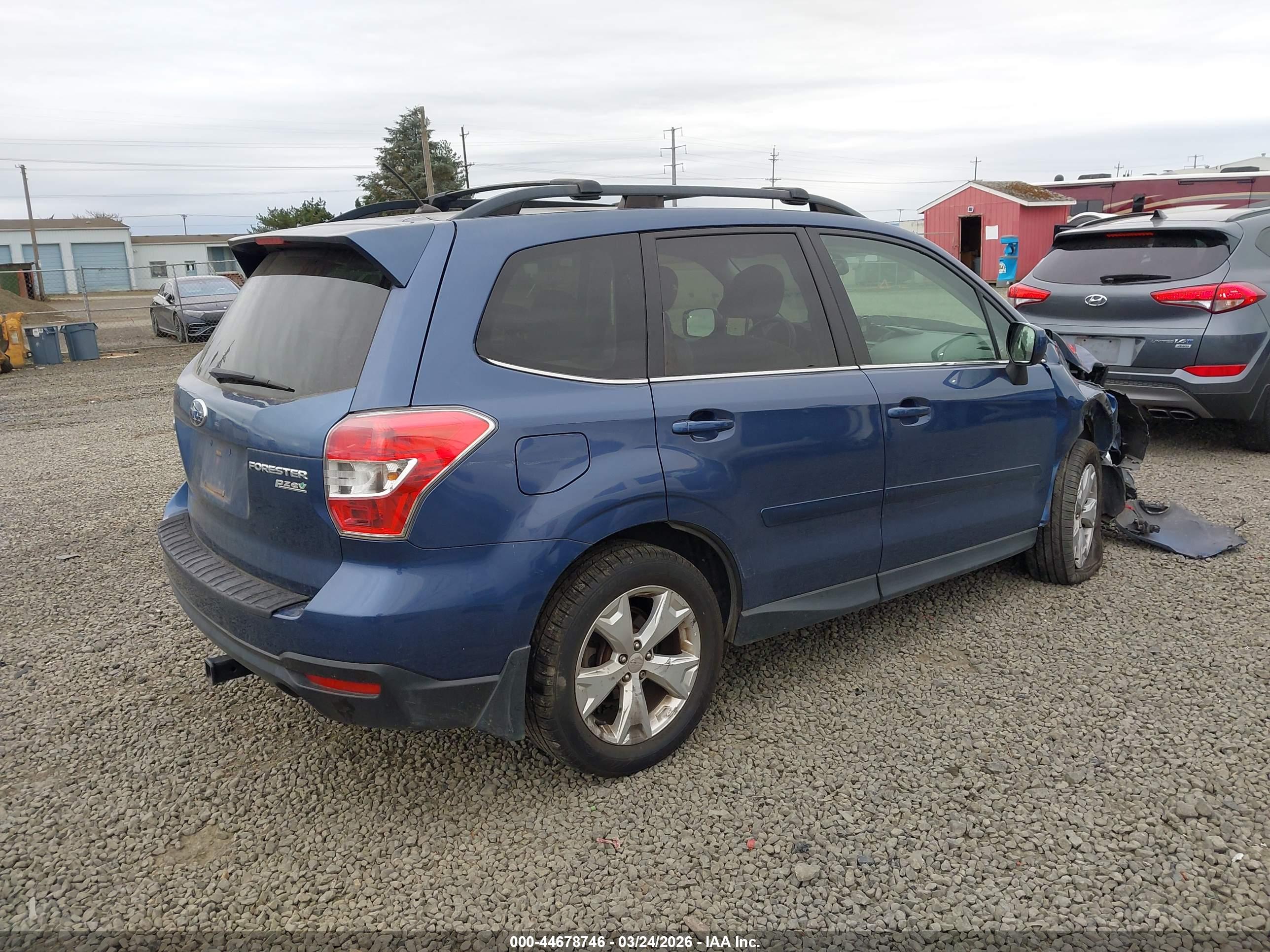 SUBARU FORESTER image 4