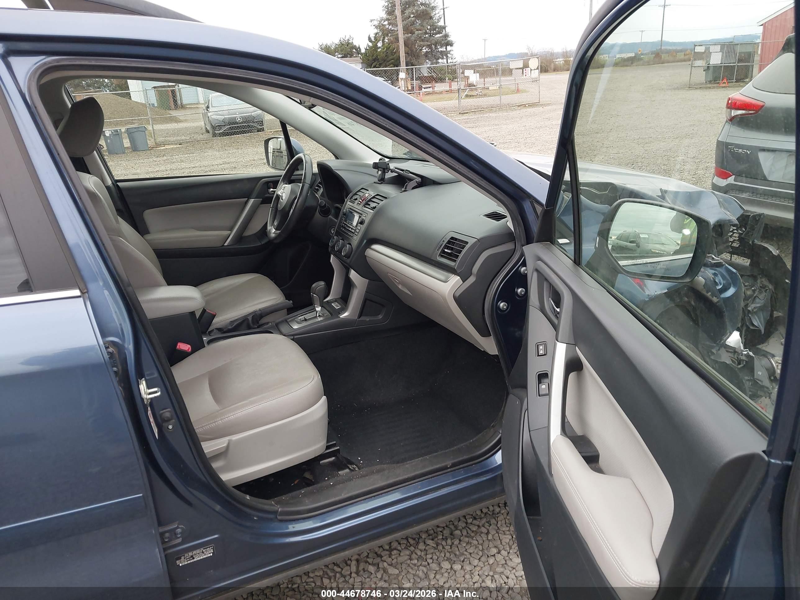 SUBARU FORESTER image 5