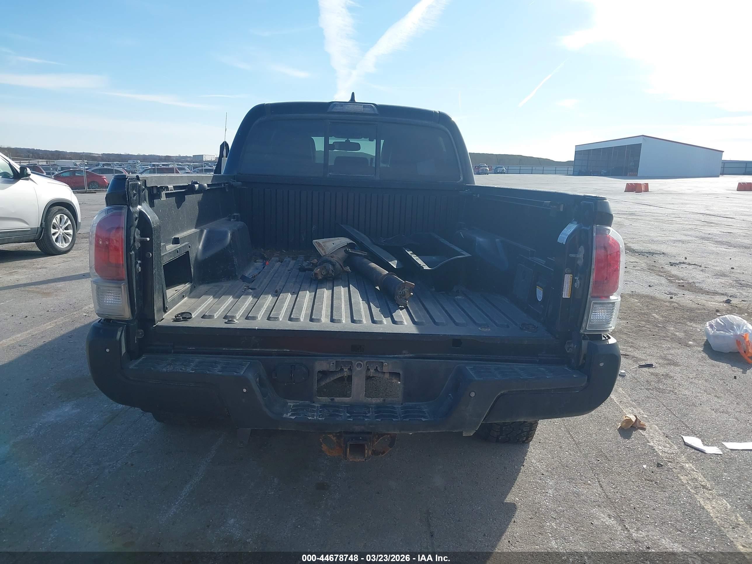 TOYOTA TACOMA image 6