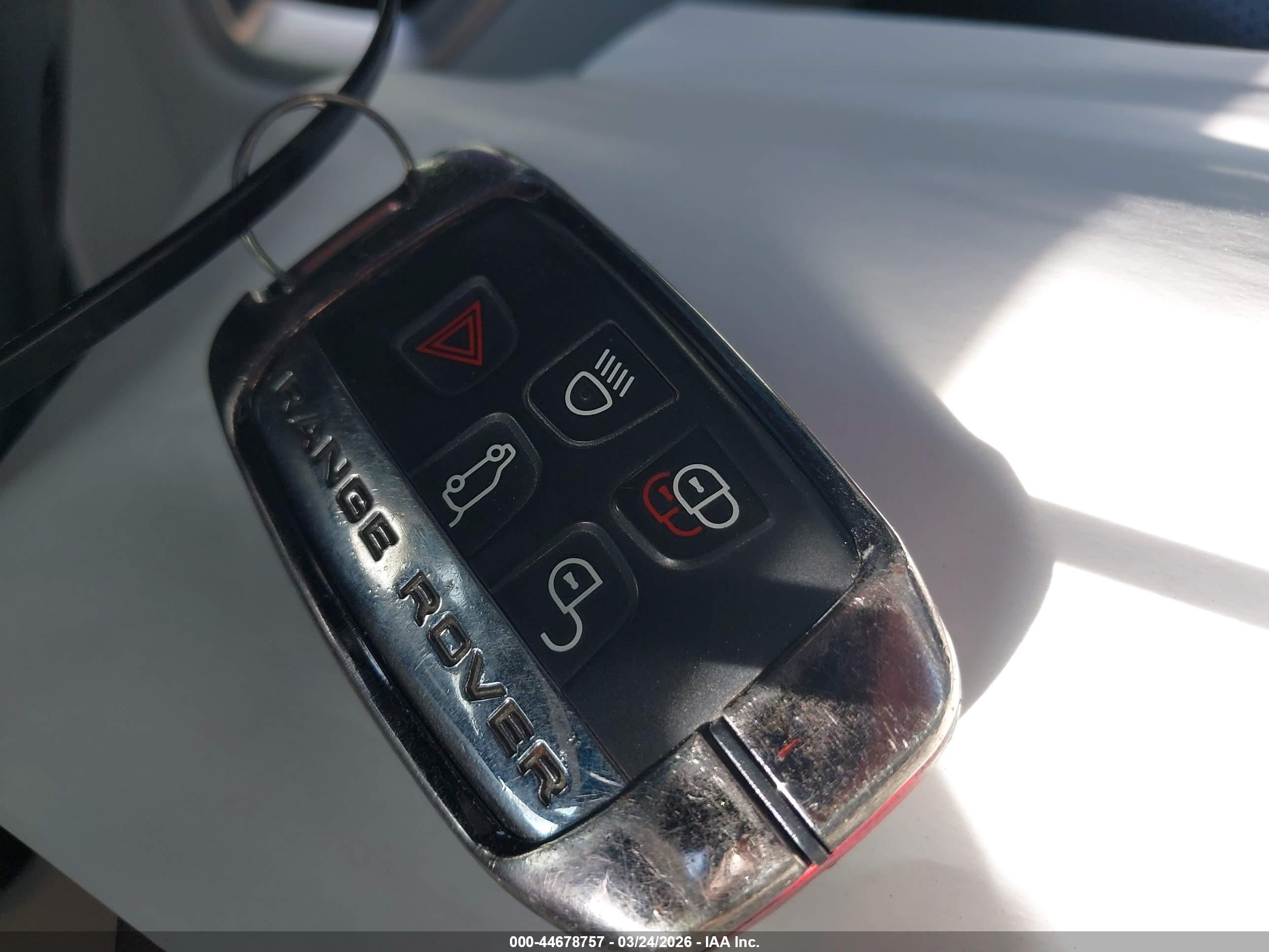 LAND ROVER image 11