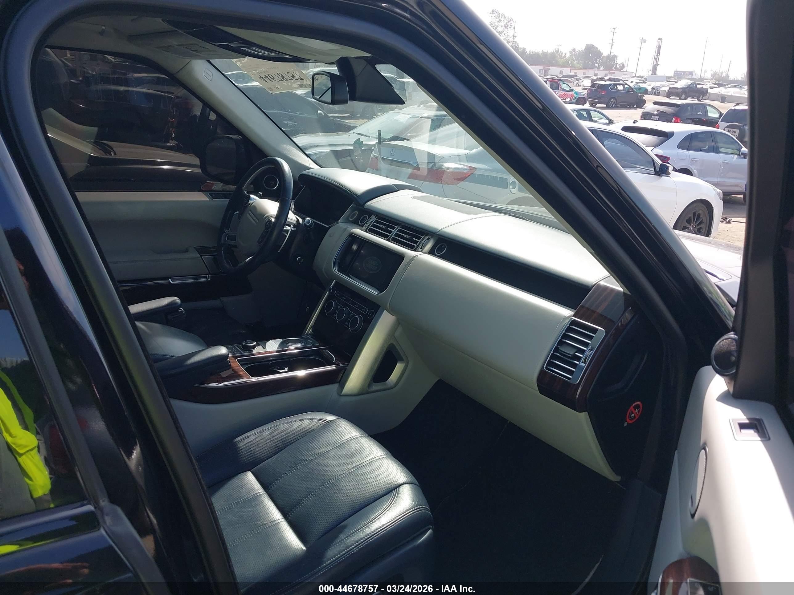 LAND ROVER image 5