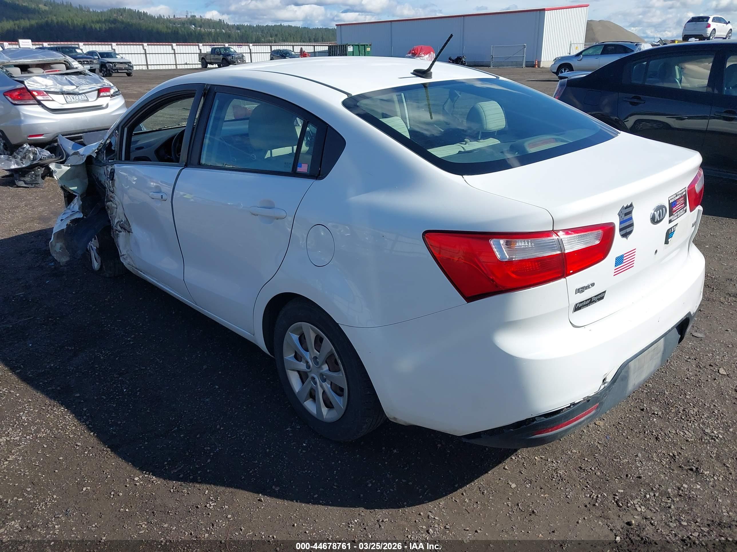 KIA RIO image 3