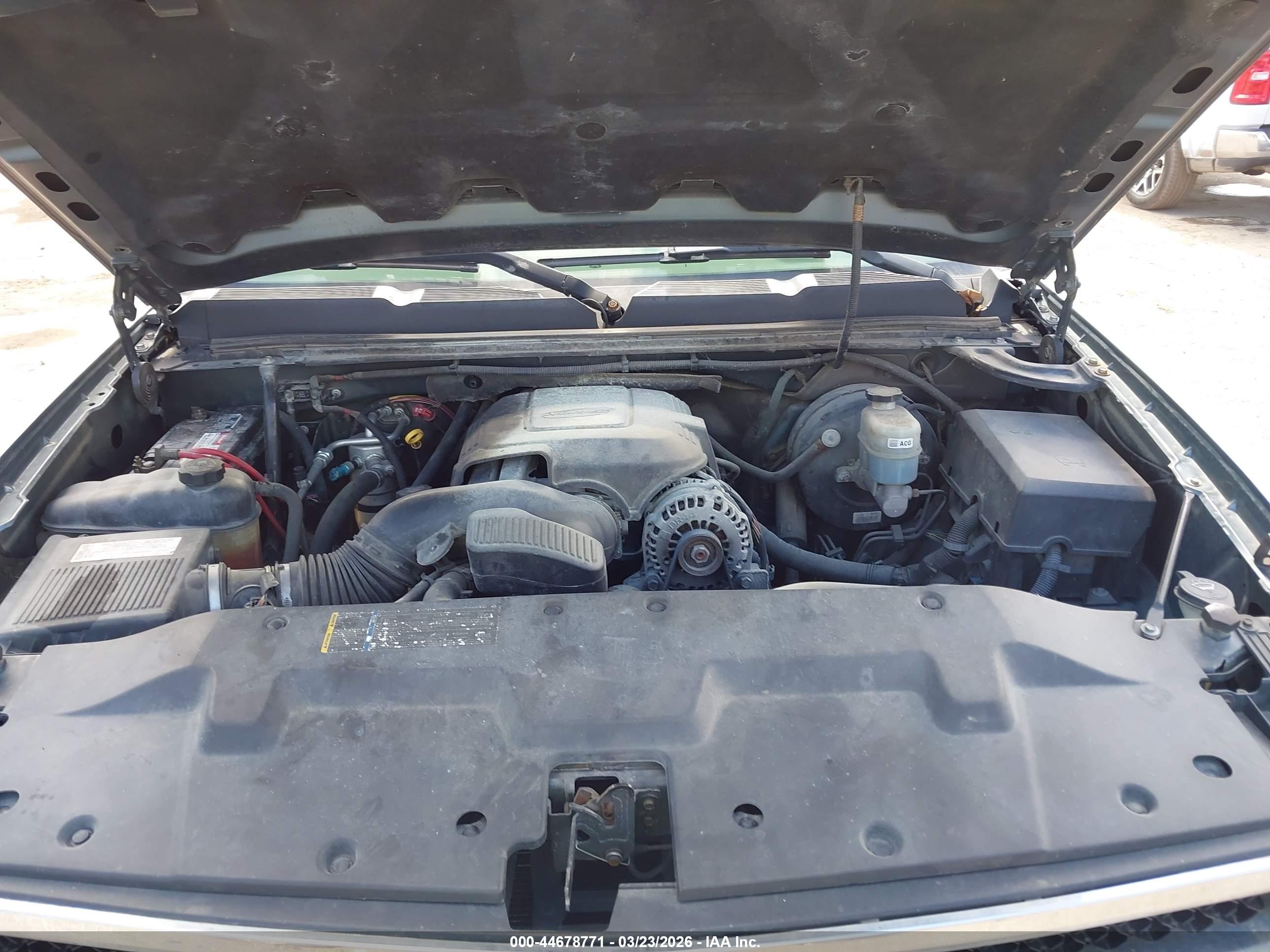CHEVROLET SILVERADO image 10