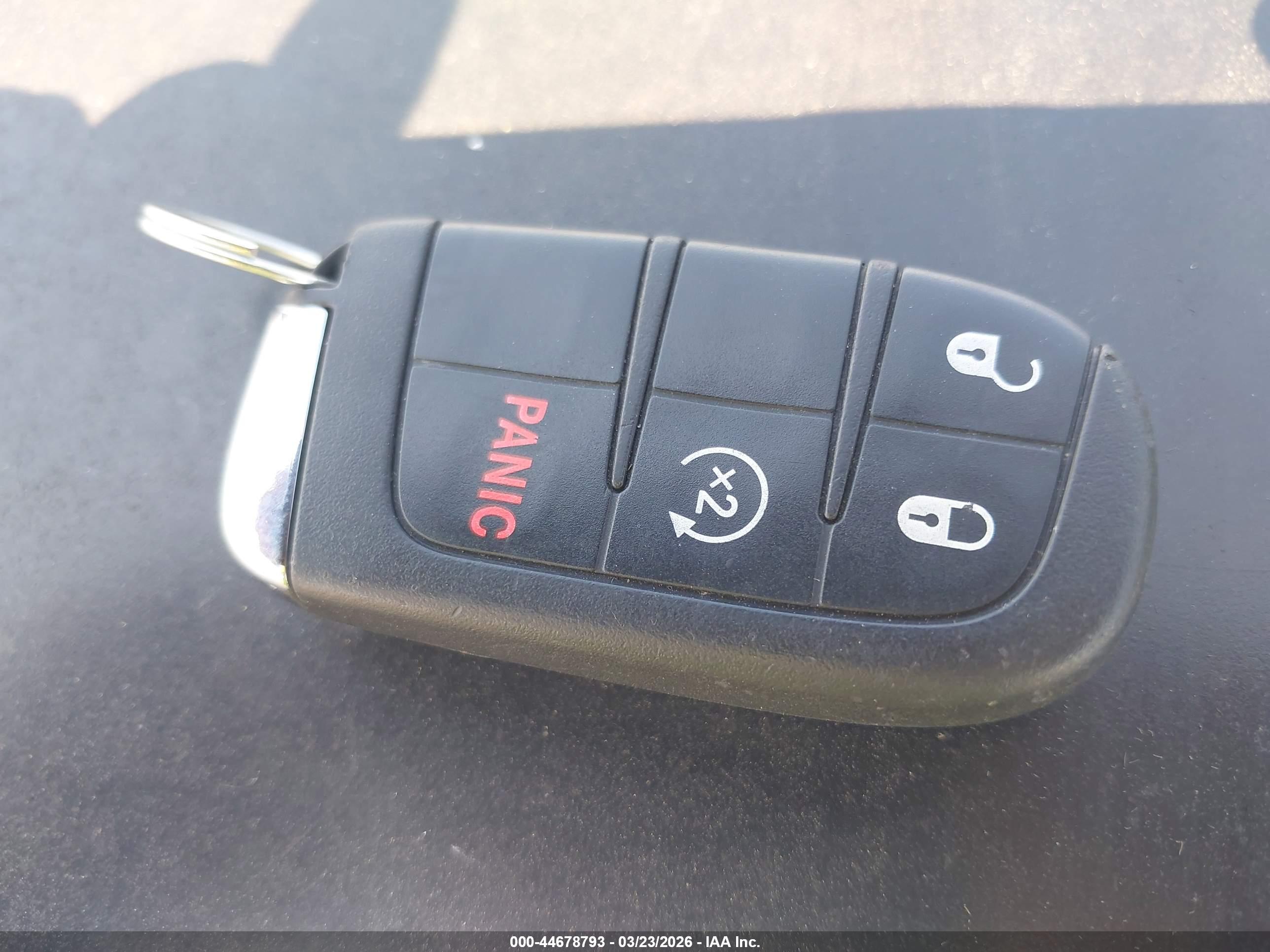 JEEP RENEGADE image 11