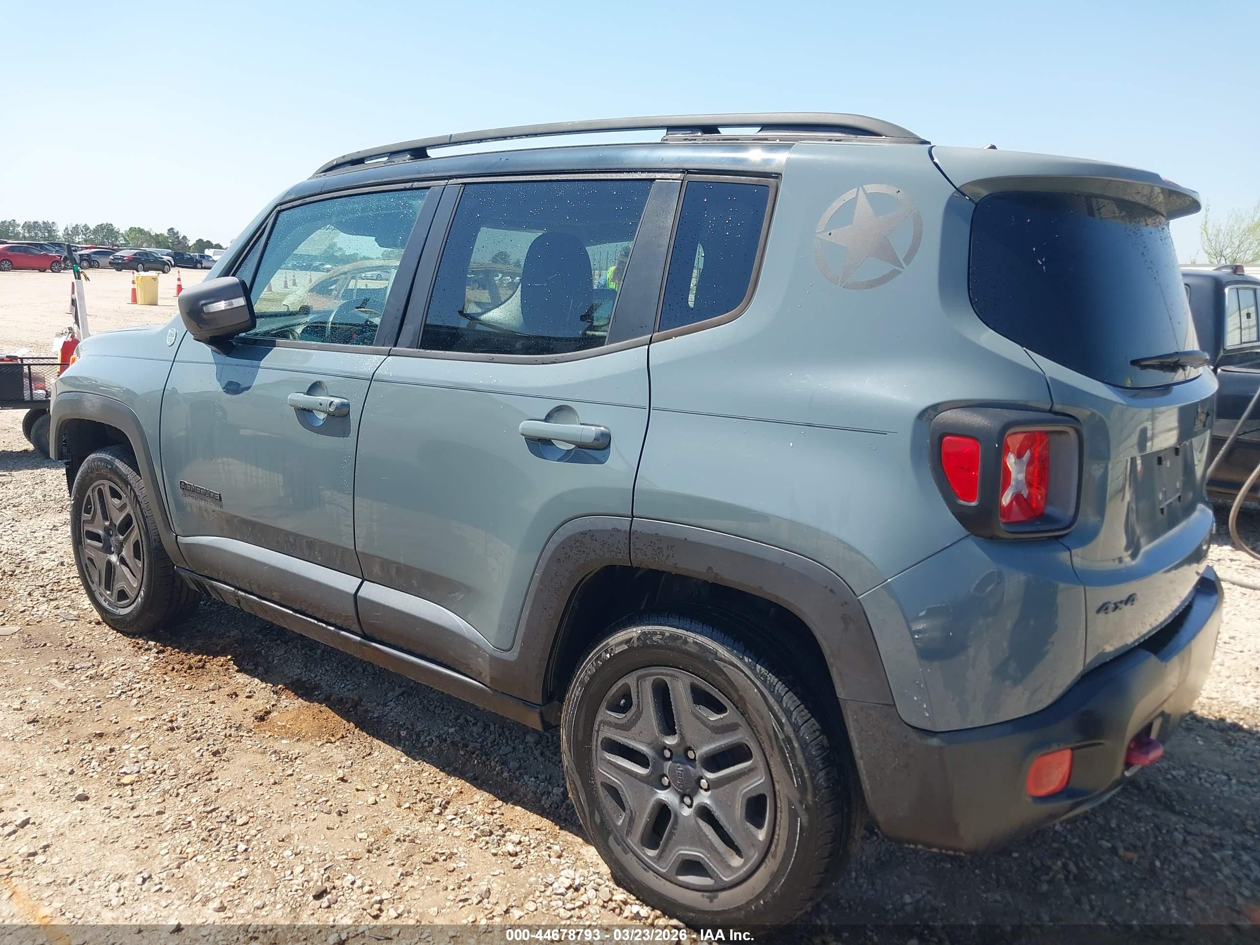 JEEP RENEGADE image 3