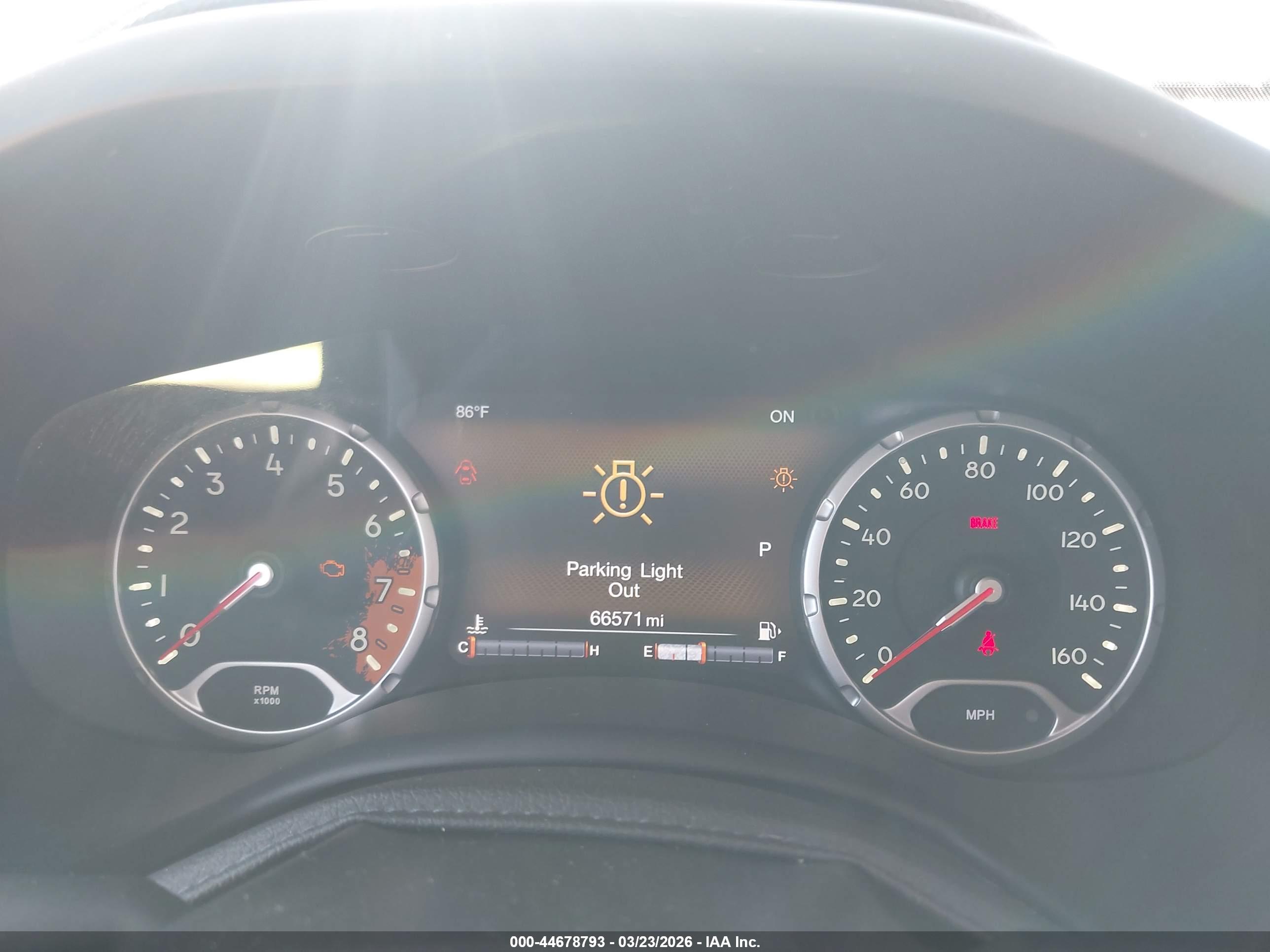 JEEP RENEGADE image 7