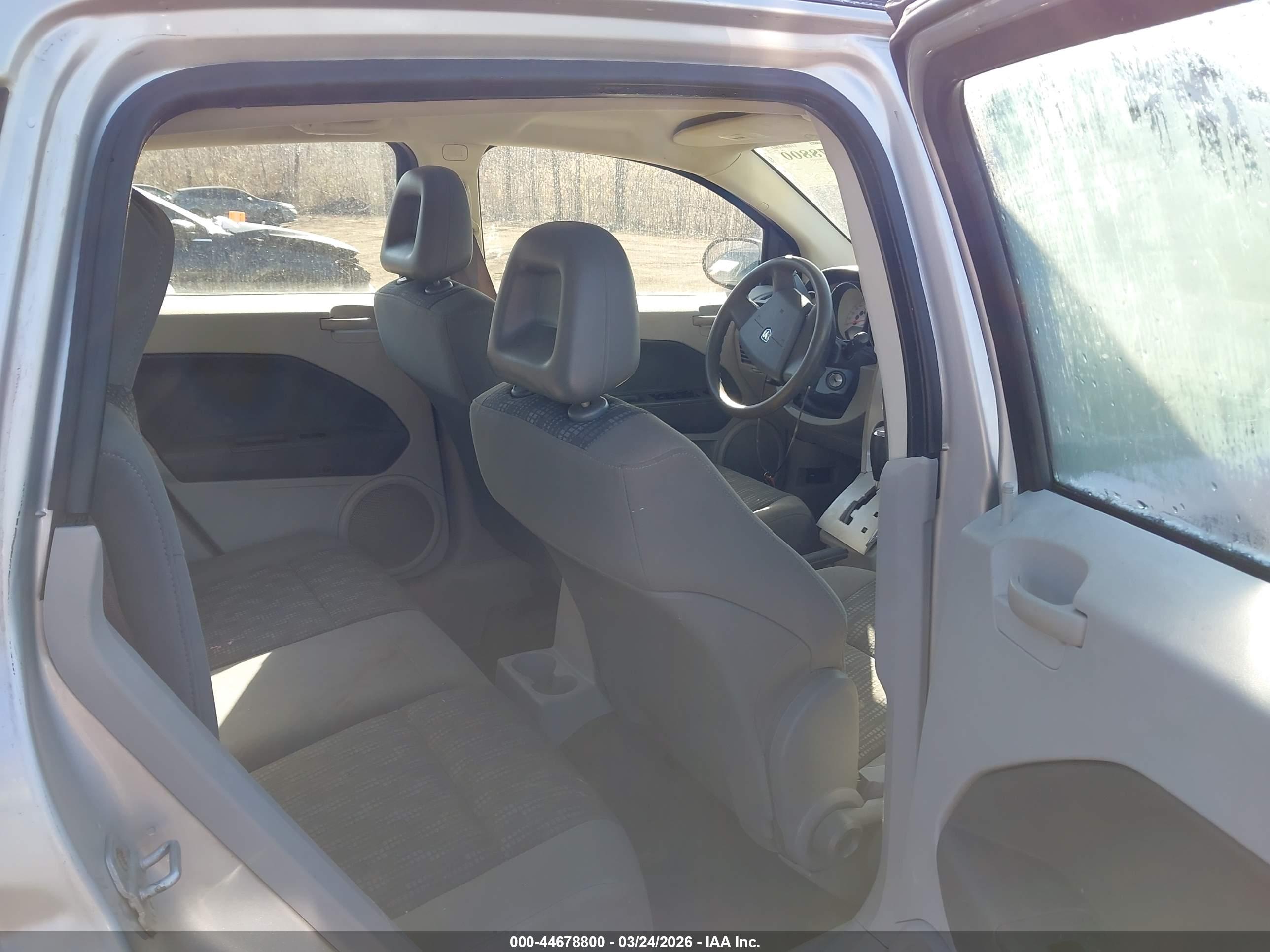 DODGE CALIBER image 8