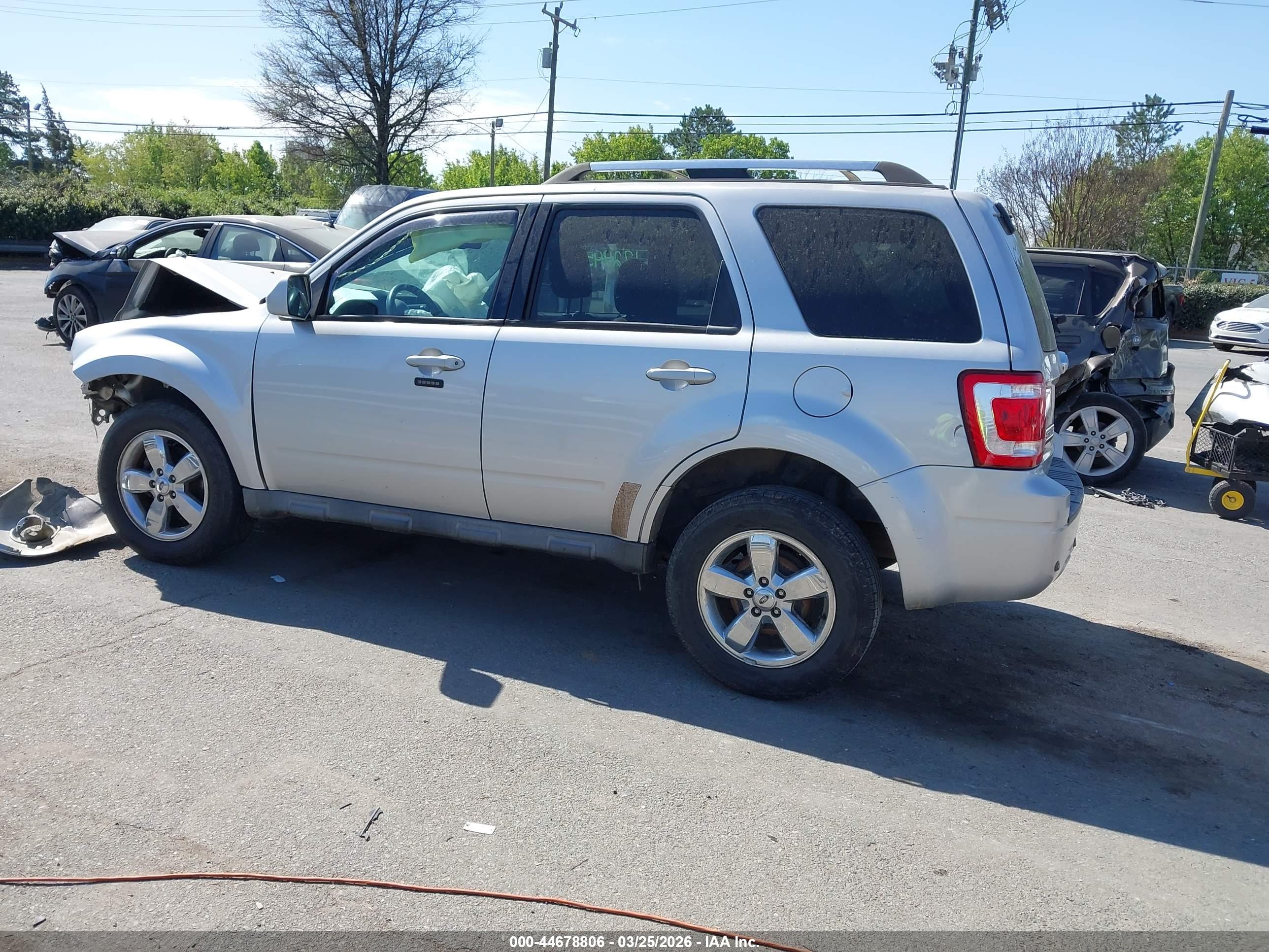FORD ESCAPE image 3