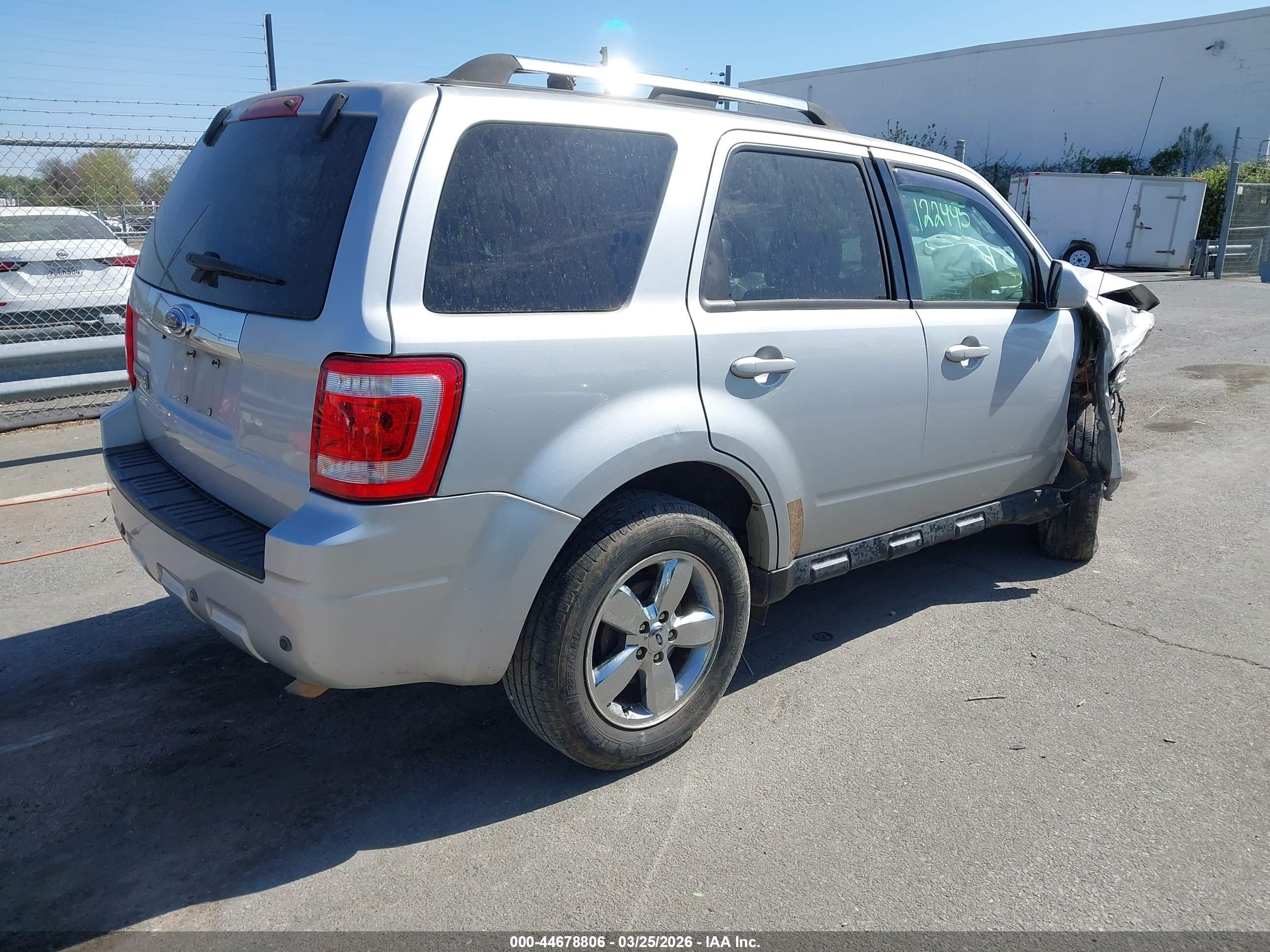 FORD ESCAPE image 4