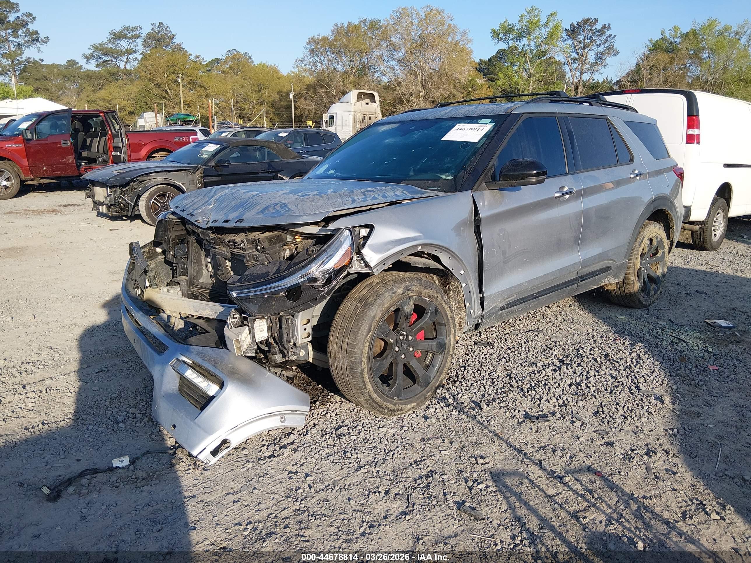 FORD EXPLORER image 2