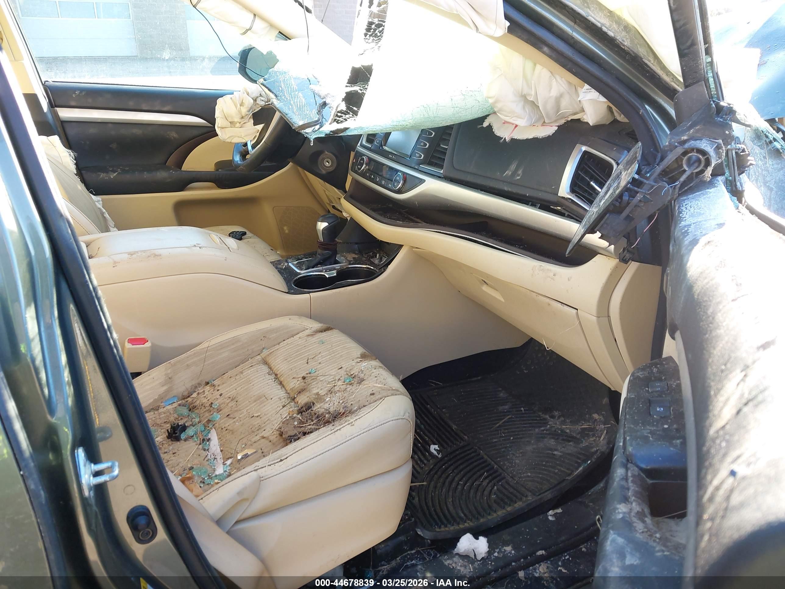 TOYOTA HIGHLANDER image 5