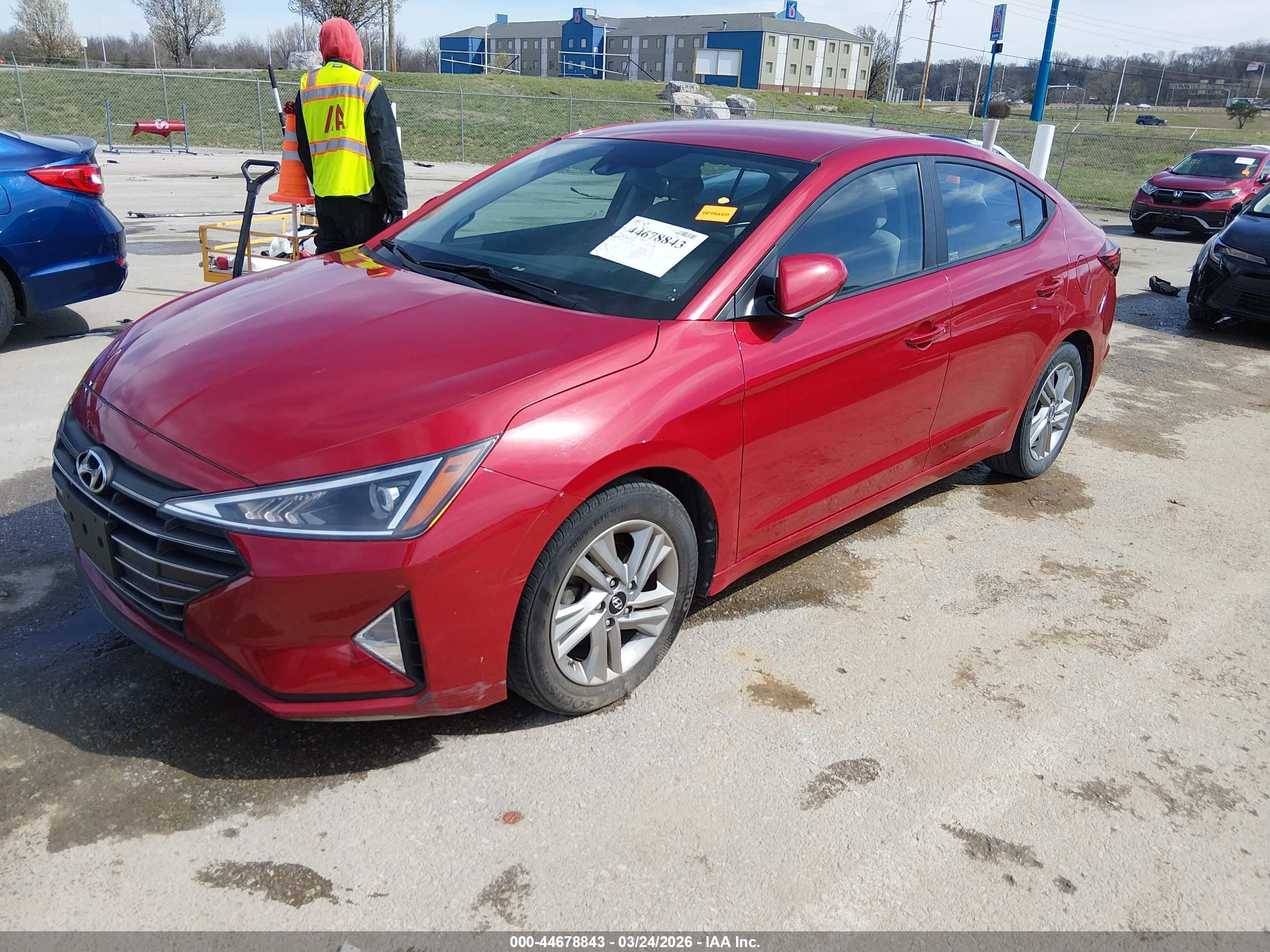 HYUNDAI ELANTRA image 2