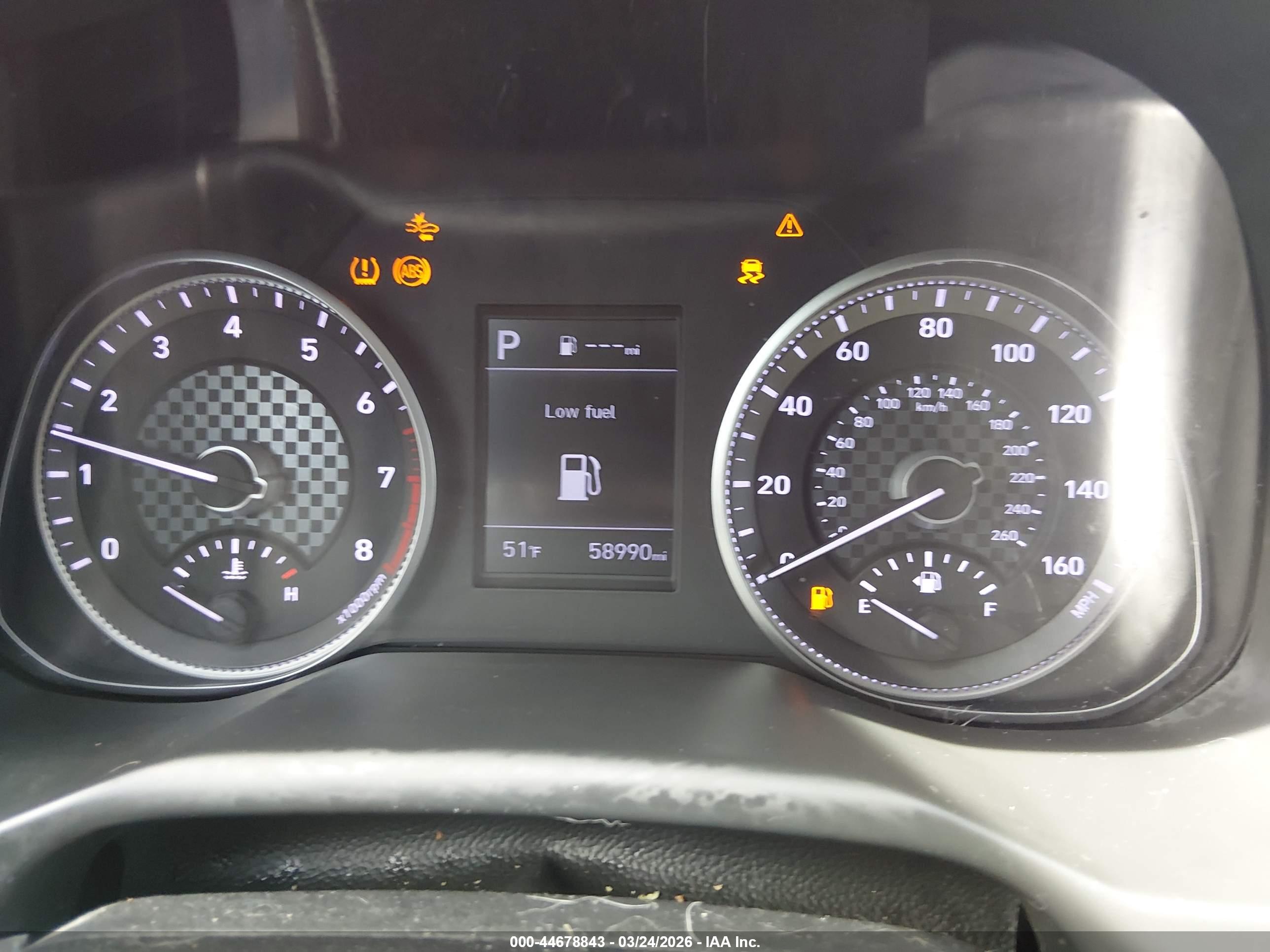 HYUNDAI ELANTRA image 7