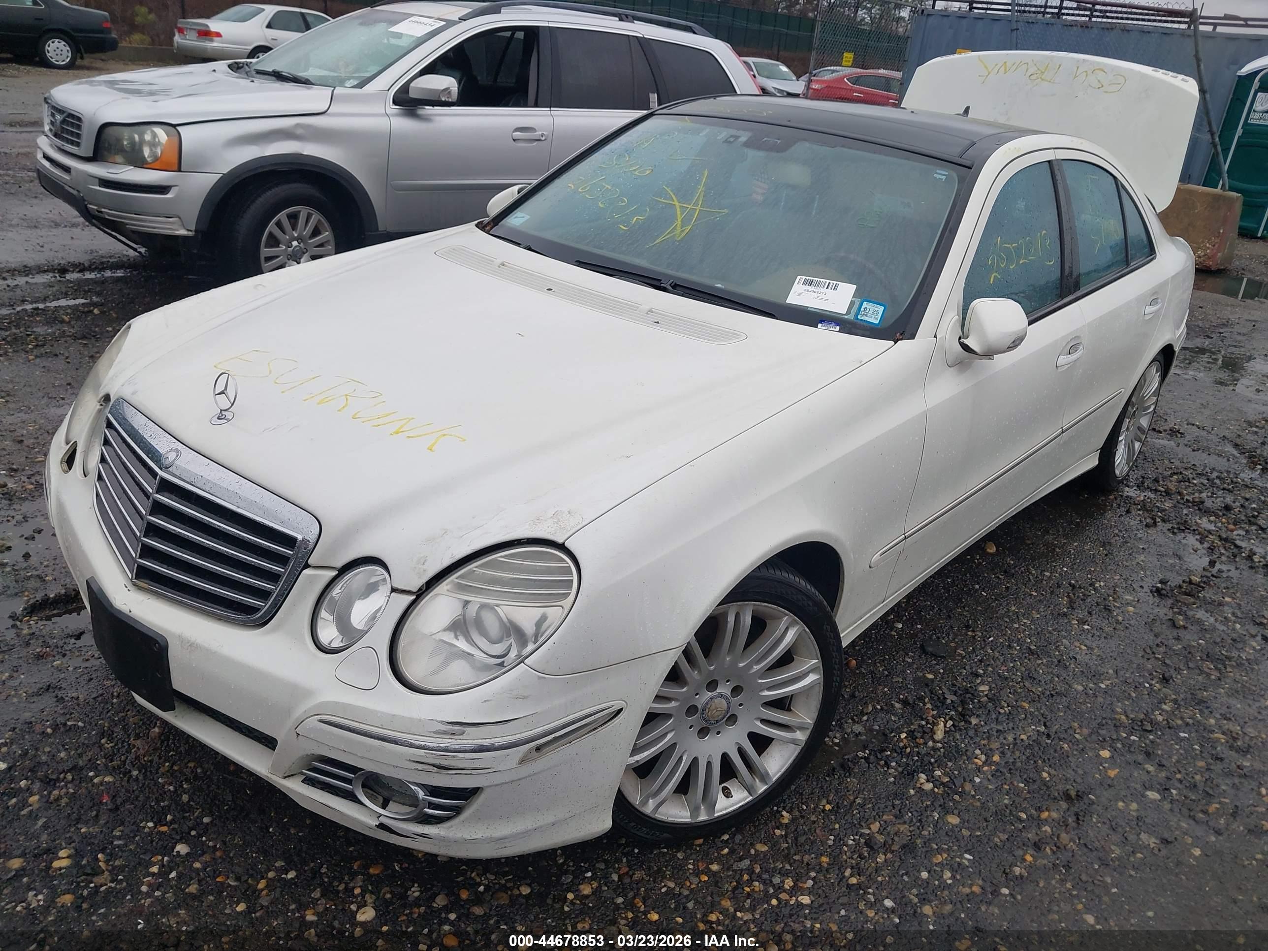 MERCEDES-BENZ E image 2